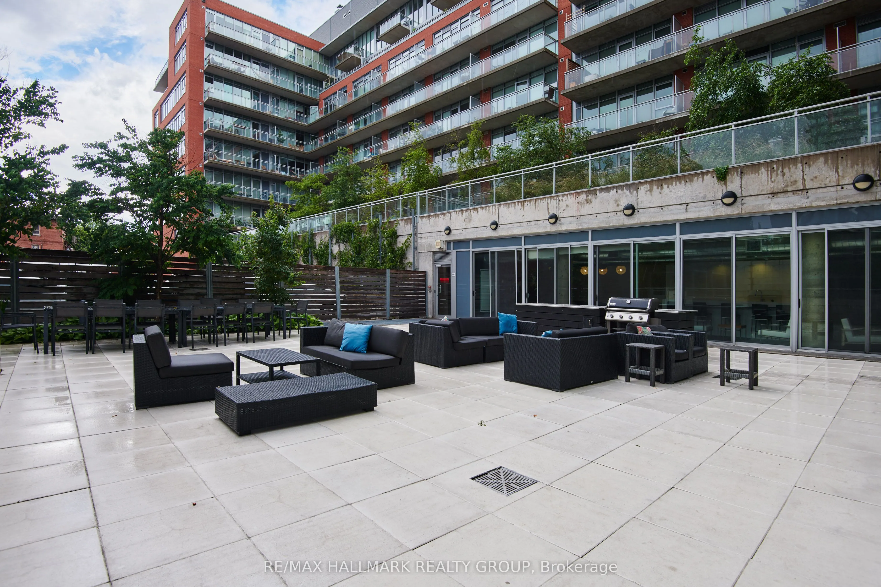 360 Mcleod Street, #Penthouse 804