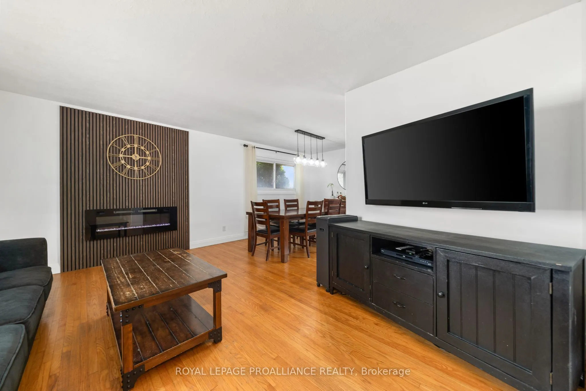 206 ELMWOOD Drive