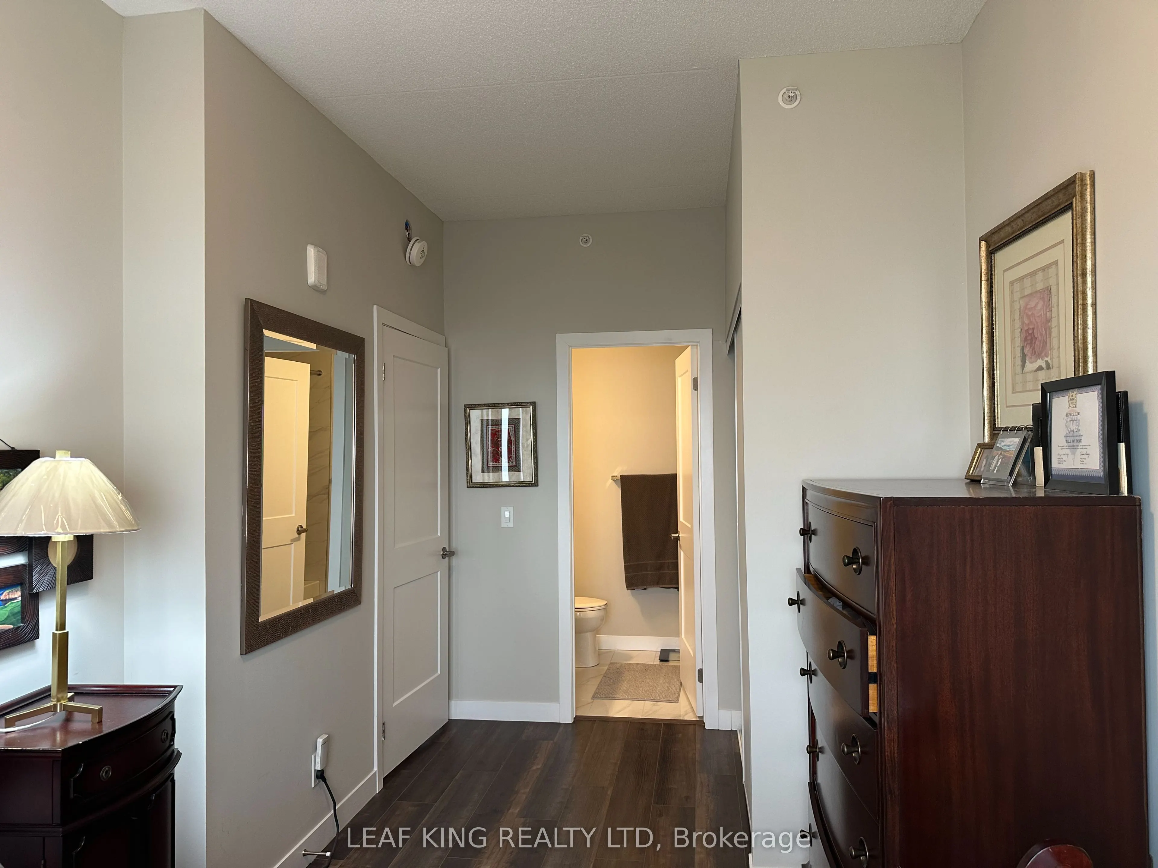 15 Queen Street S, #1902