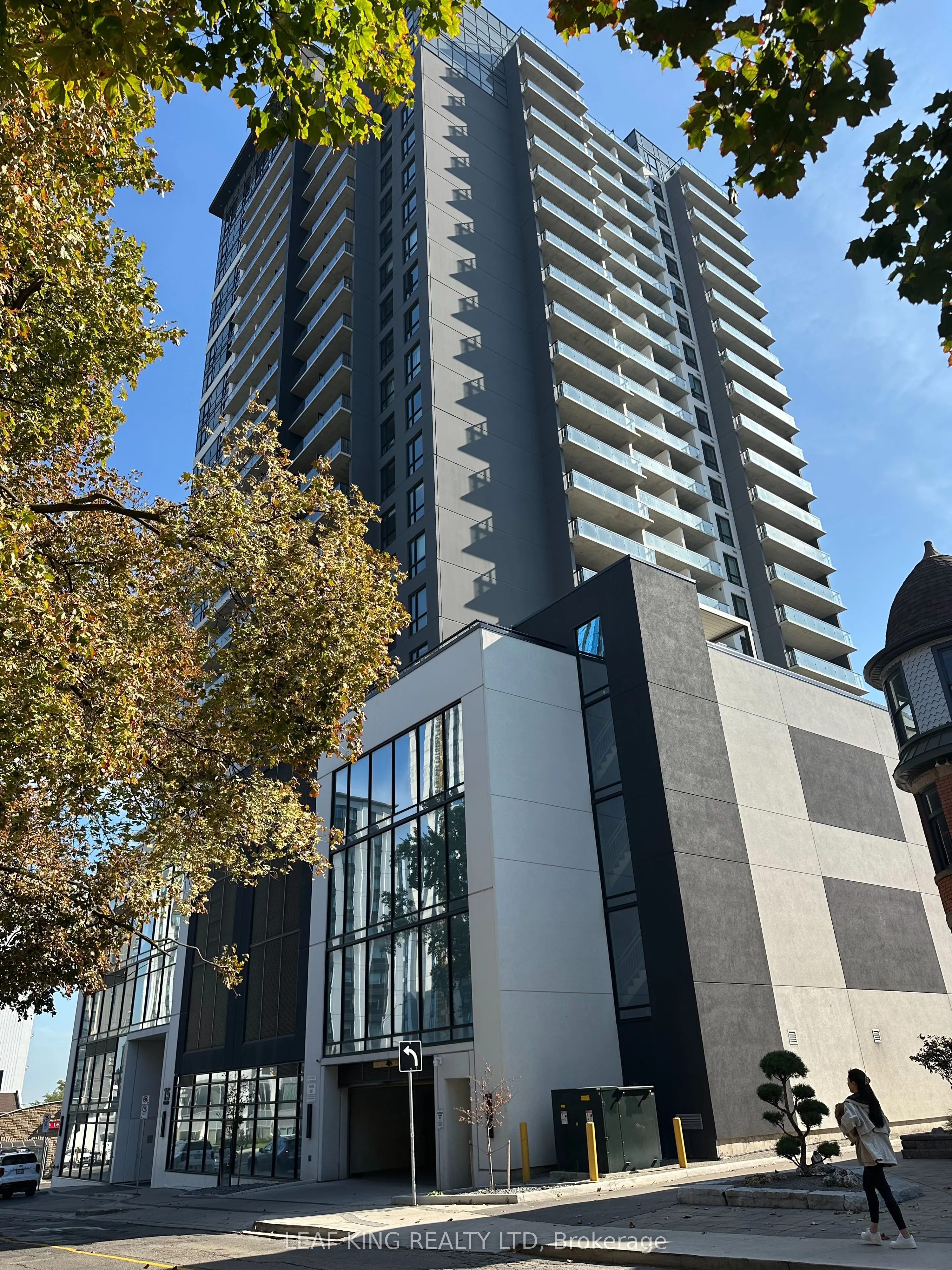 15 Queen Street S, #1902