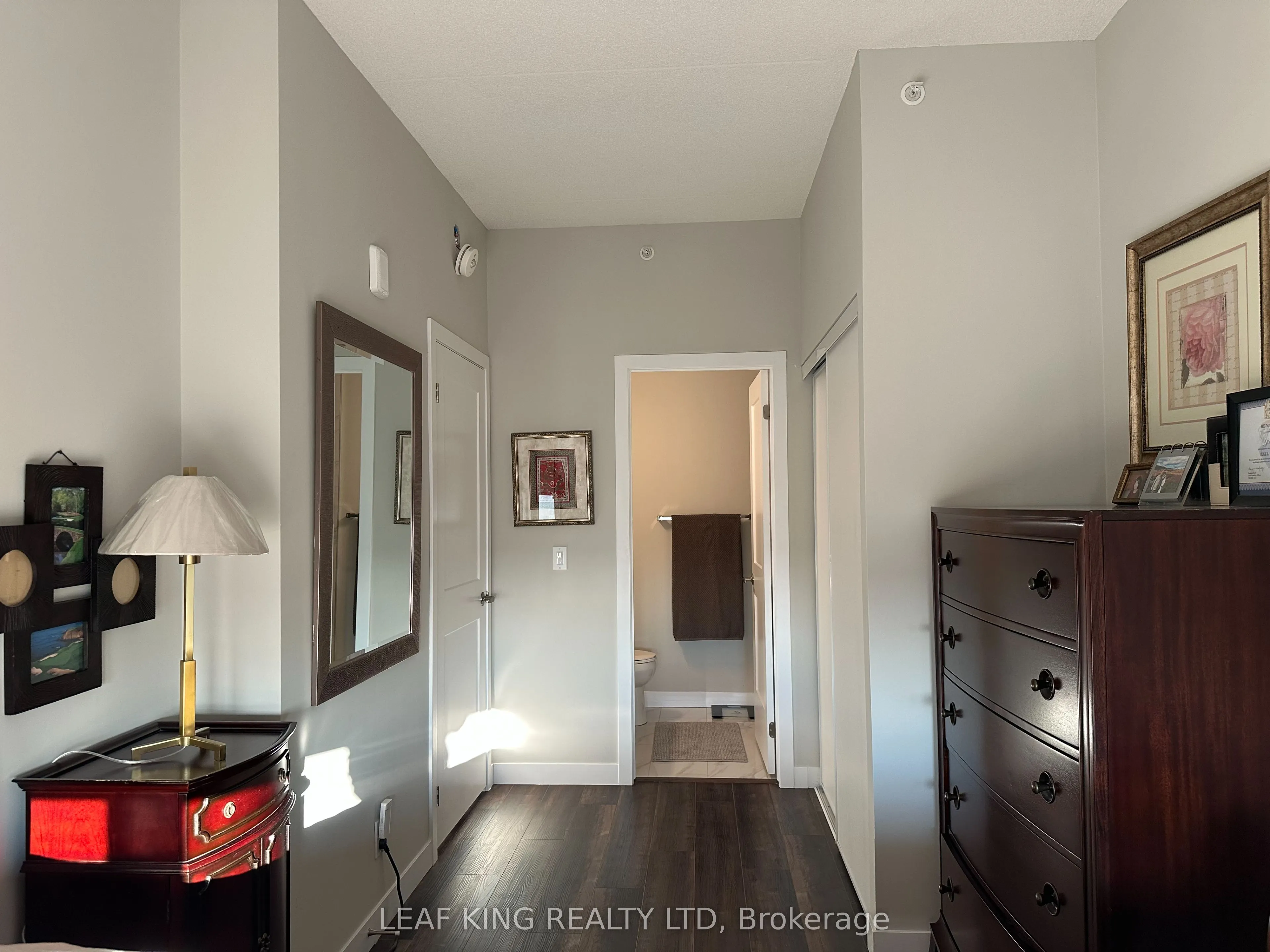 15 Queen Street S, #1902