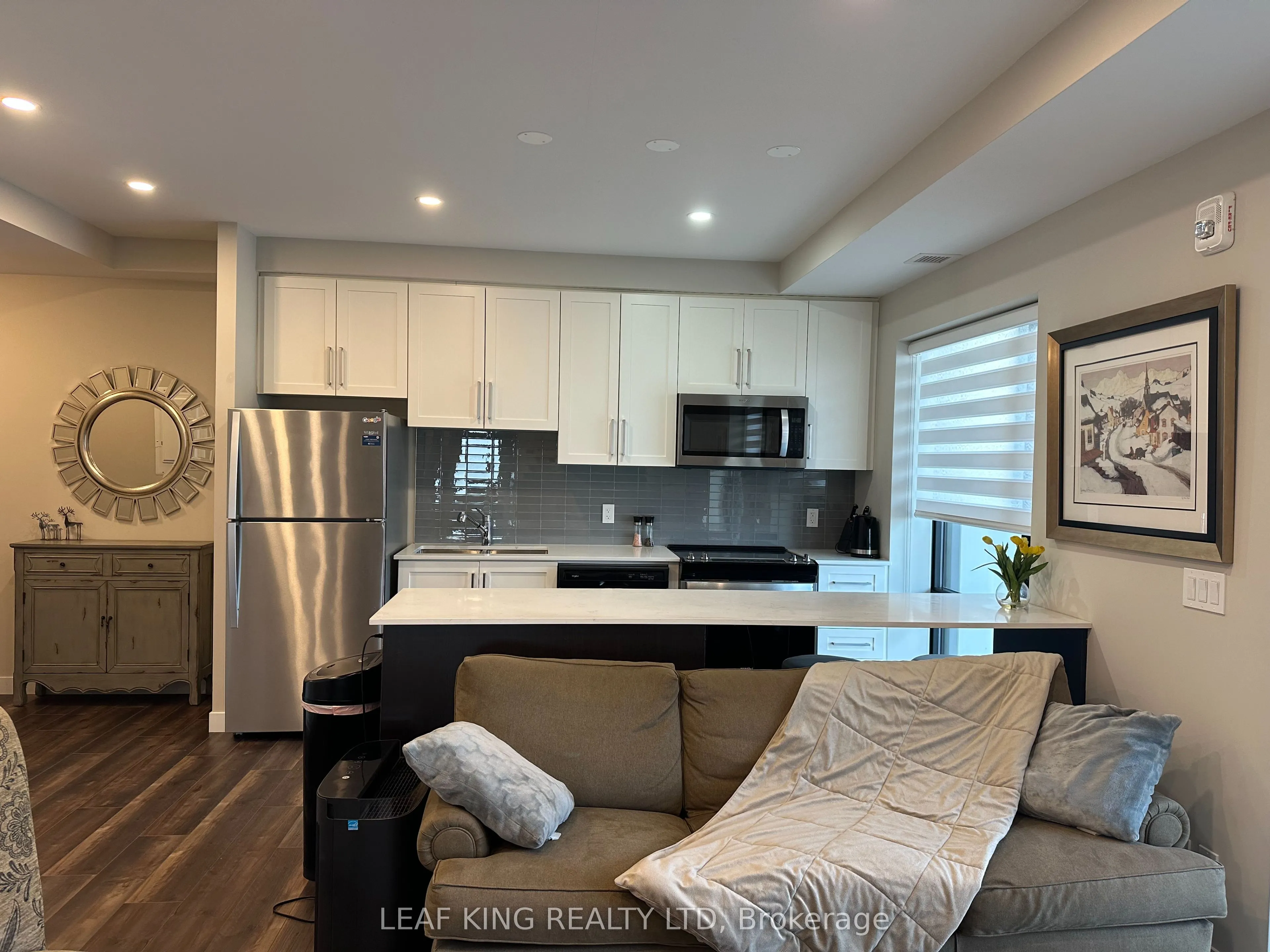 15 Queen Street S, #1902