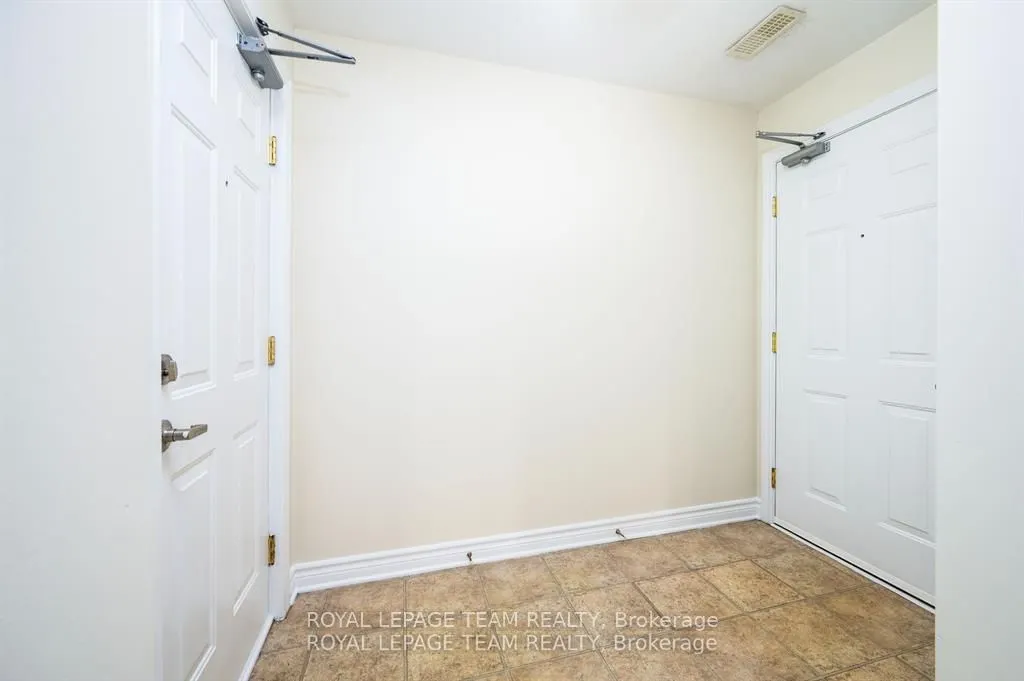 236 Paseo Private, #4