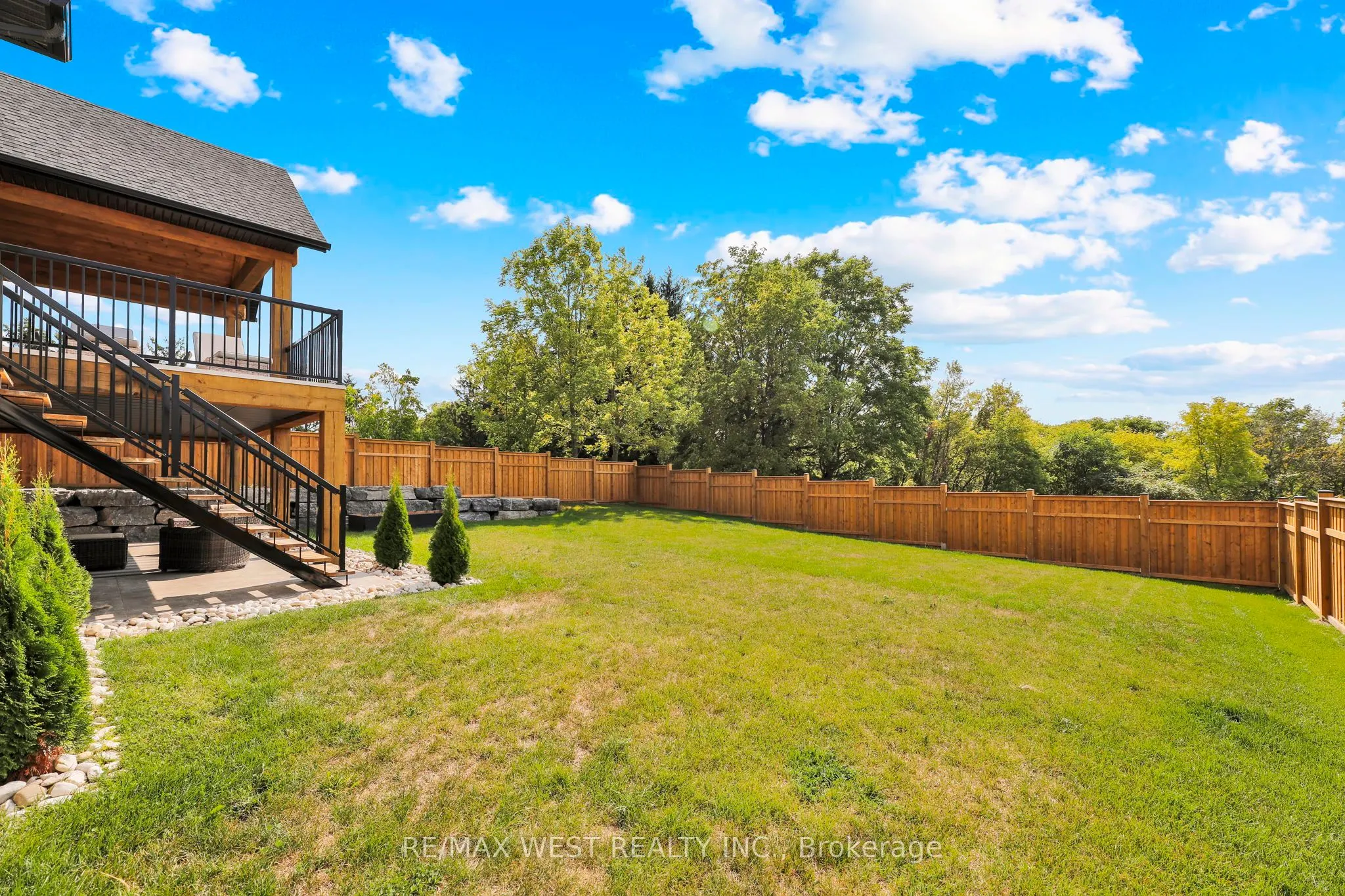 15 CORNWELL Crescent