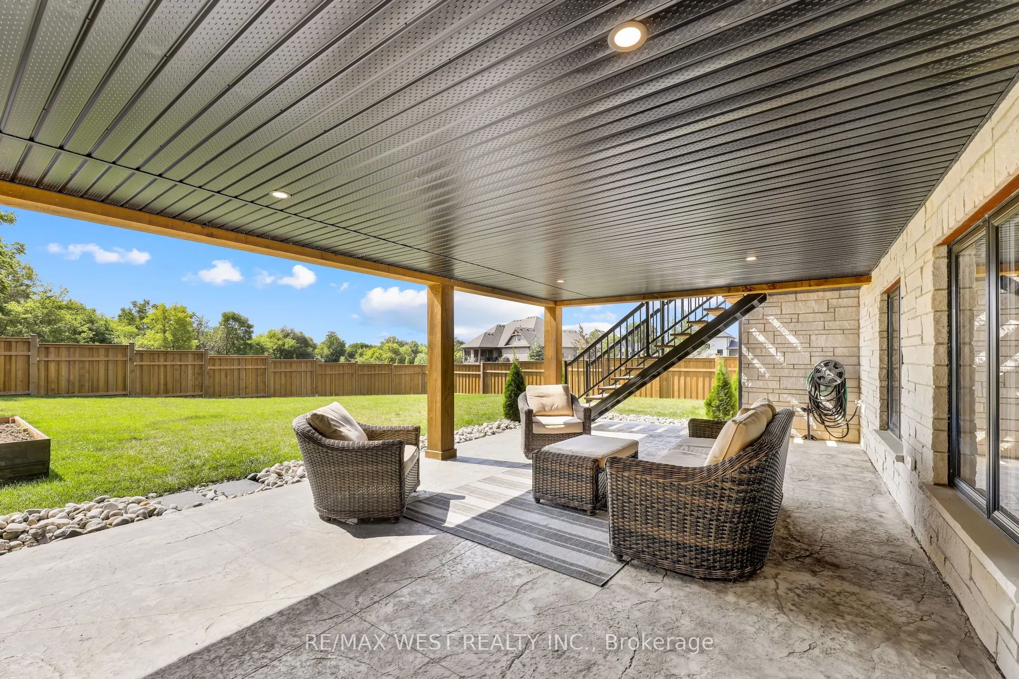 15 CORNWELL Crescent
