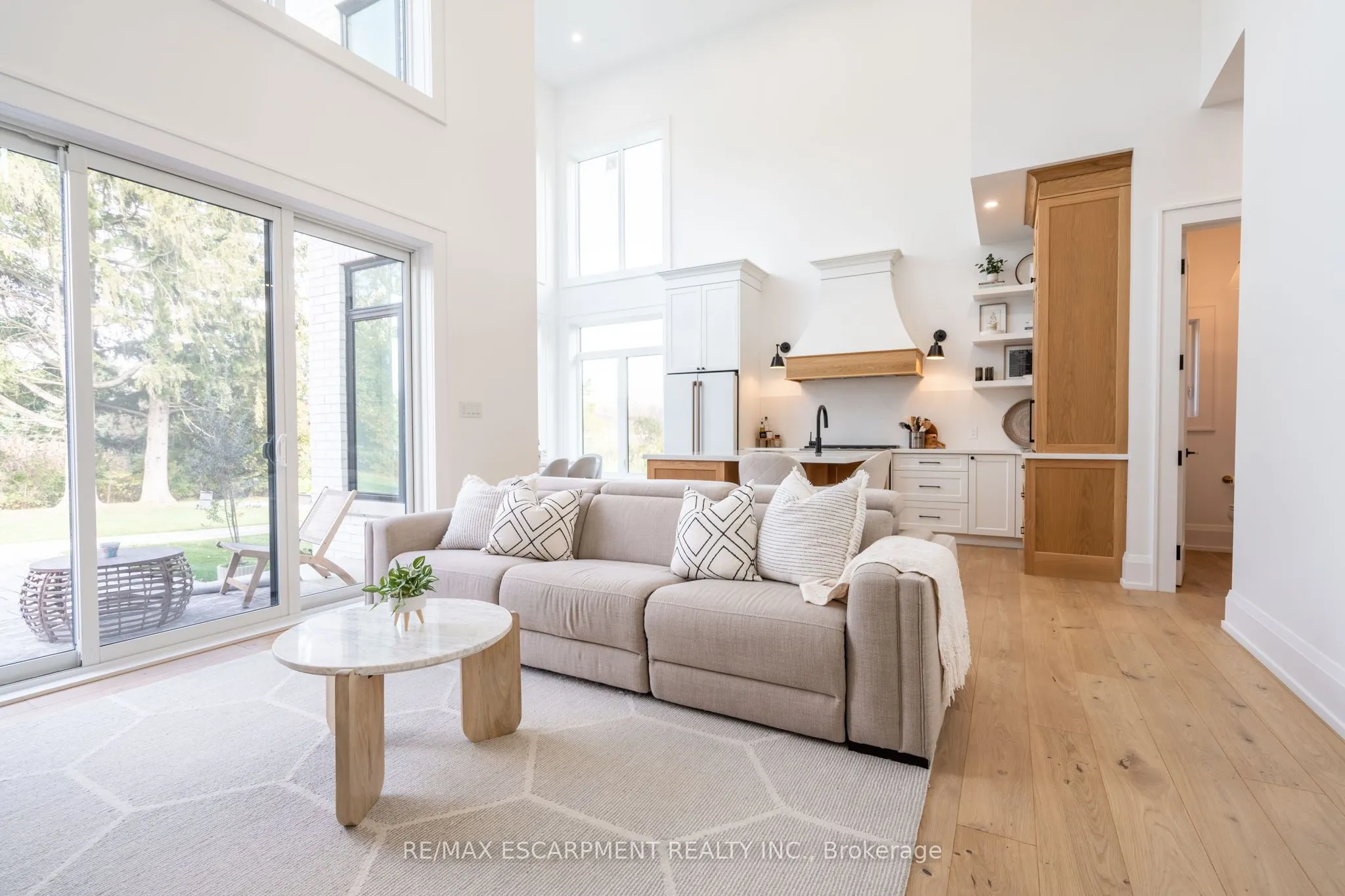 1131 CONCESSION 6 W