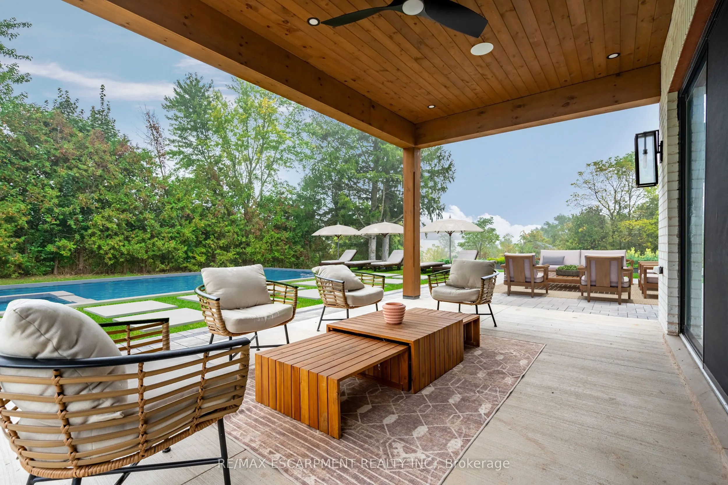 1131 CONCESSION 6 W