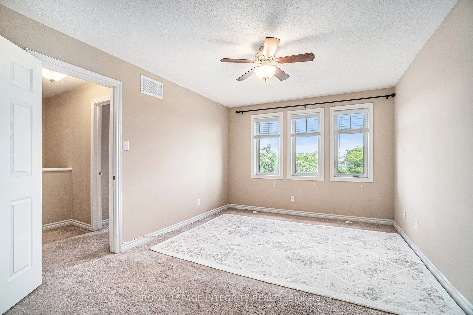 1604 Haydon Circle