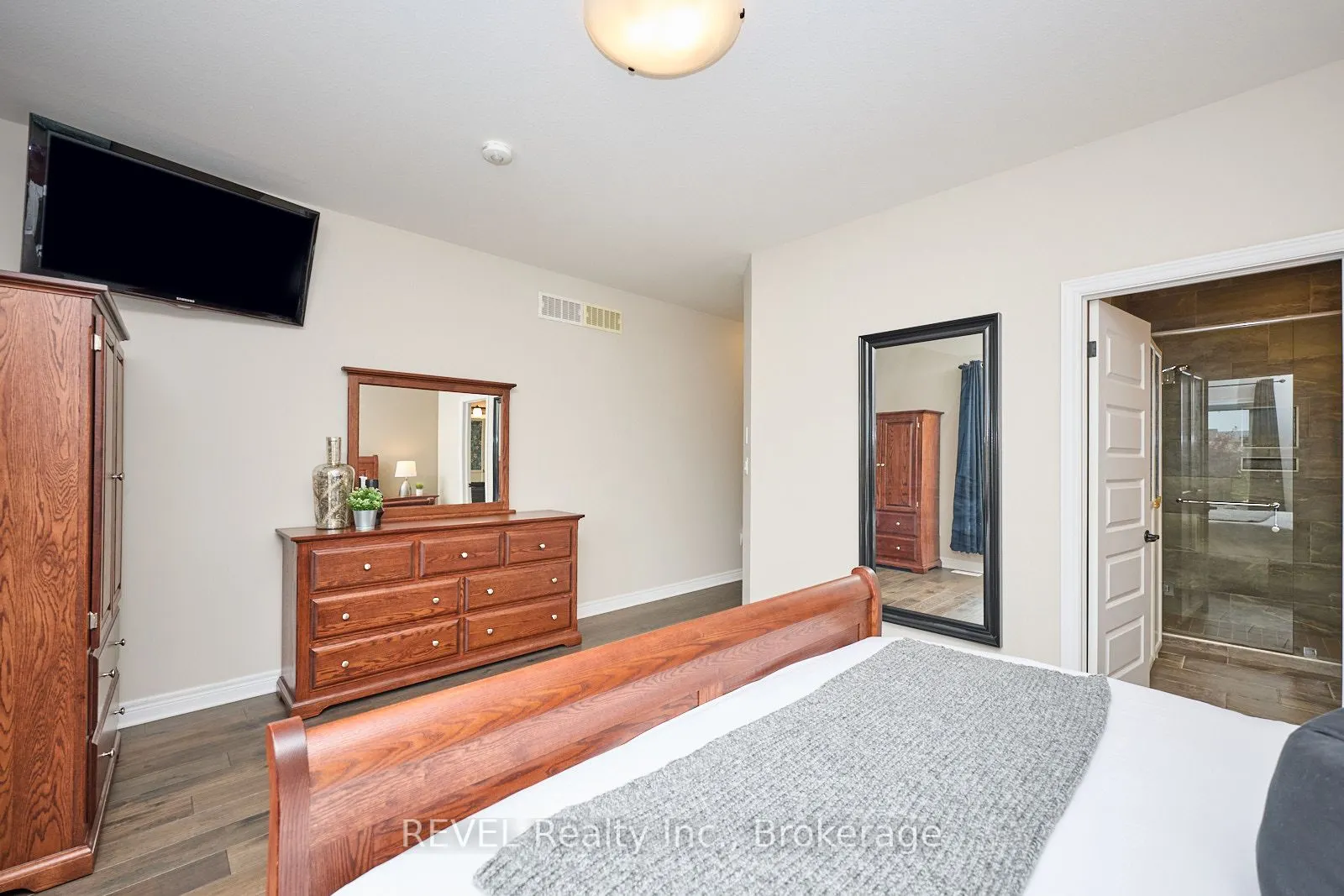 5 Cinnamon Street