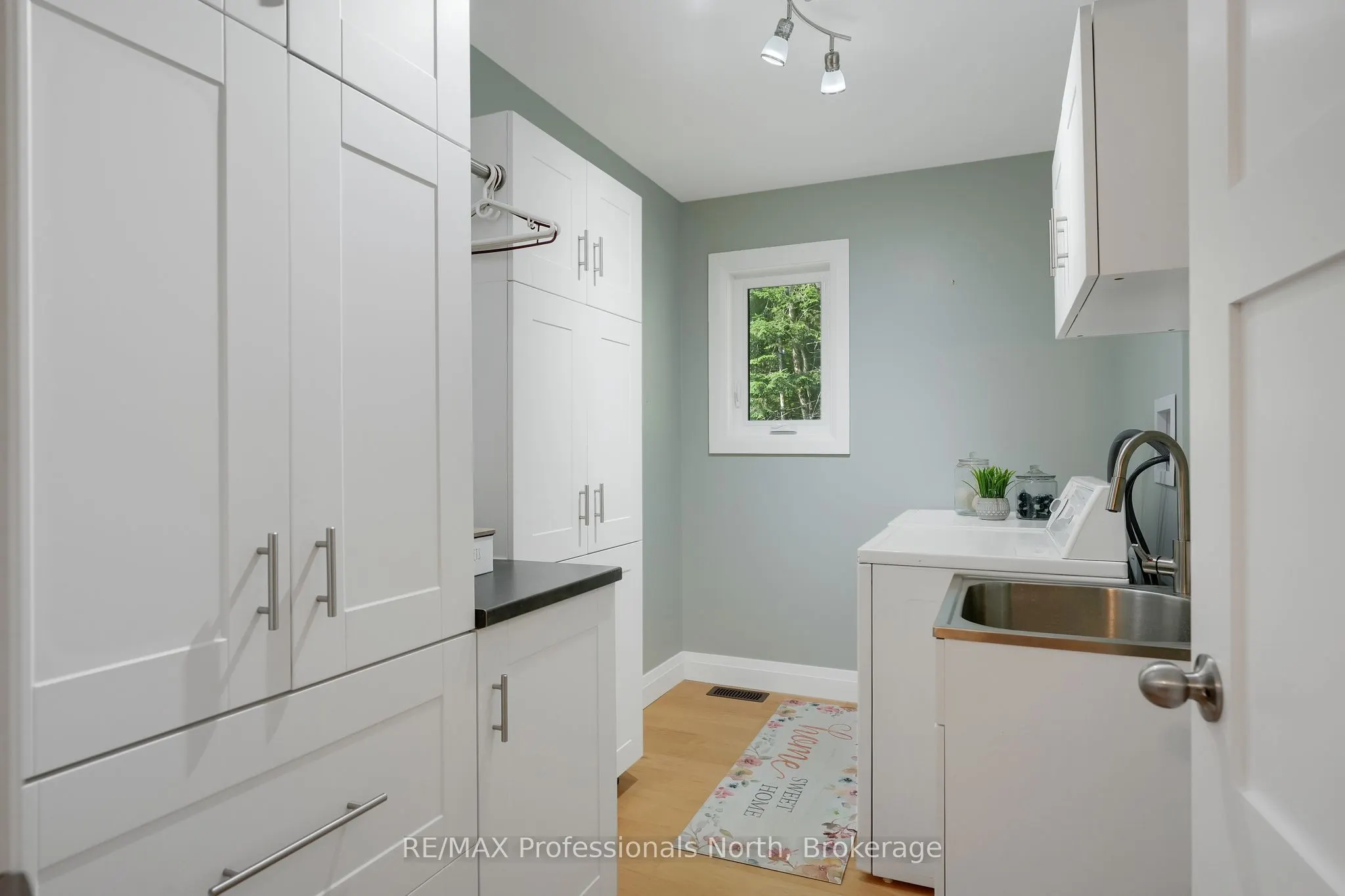 1087 Hawn Road