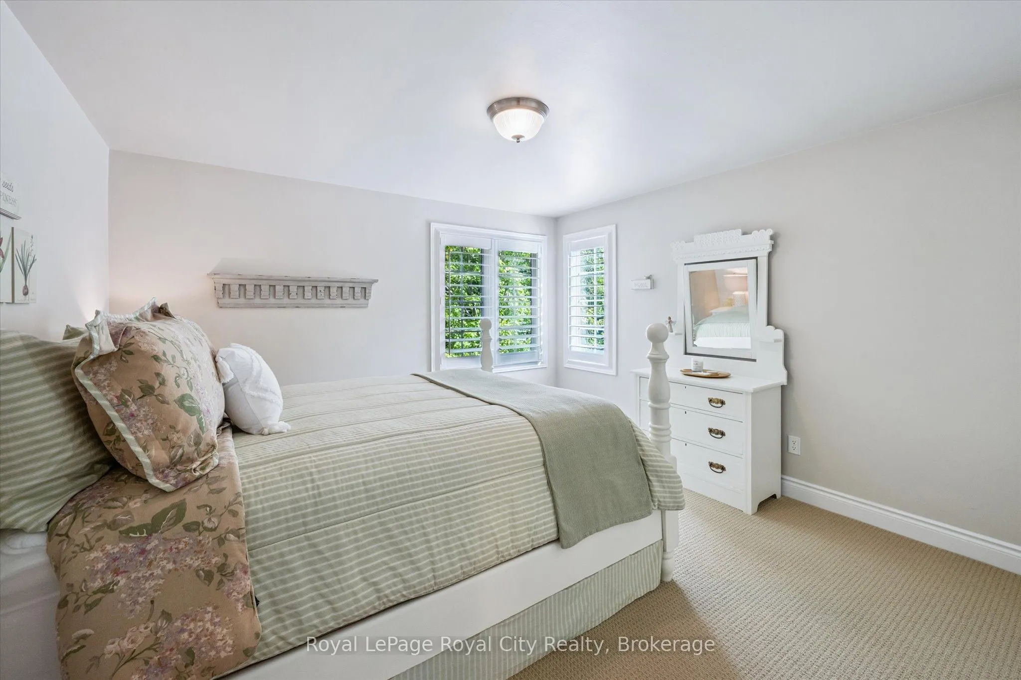 15 Sugarbush Place
