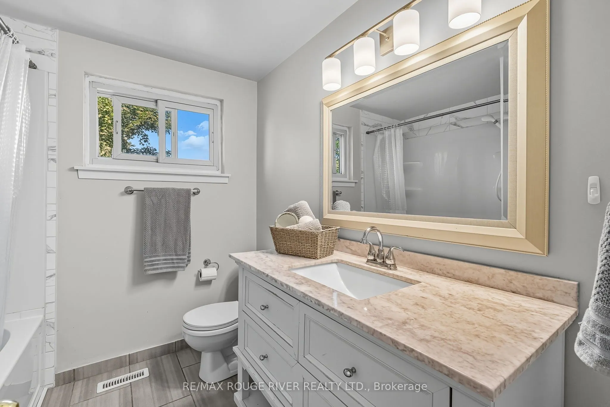 326 Lakeshore Drive