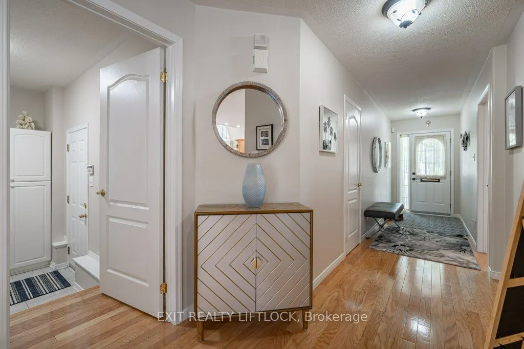 861 Wentworth Street, #4