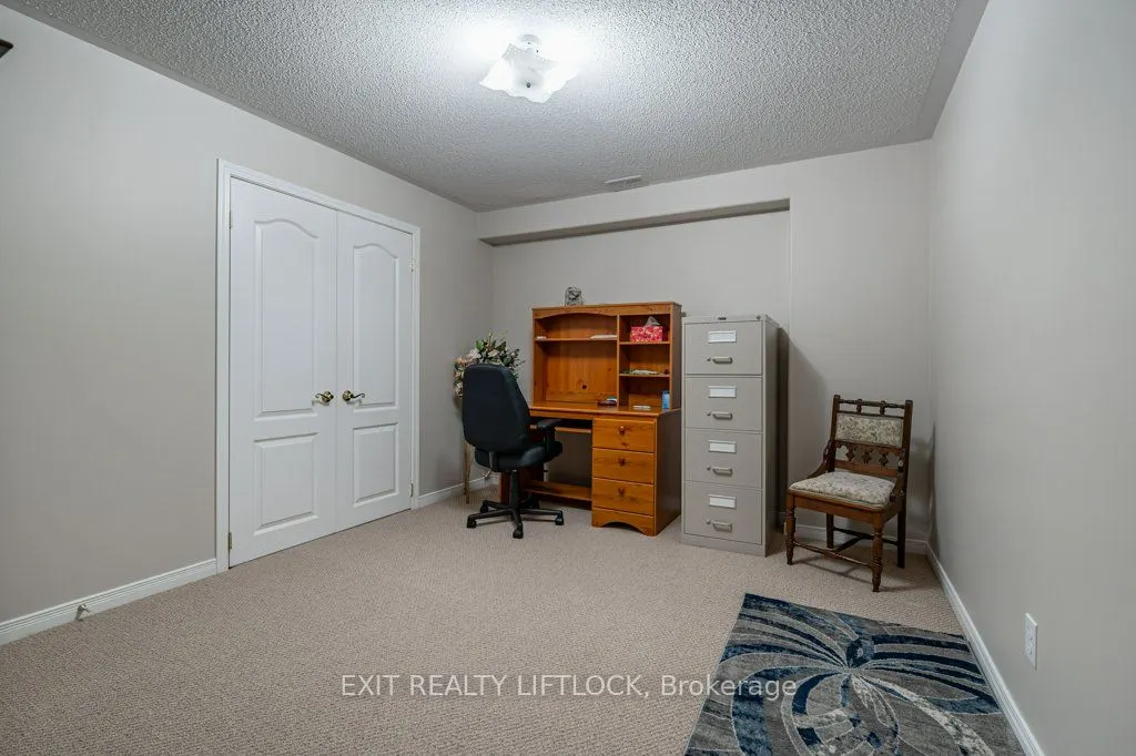 861 Wentworth Street, #4