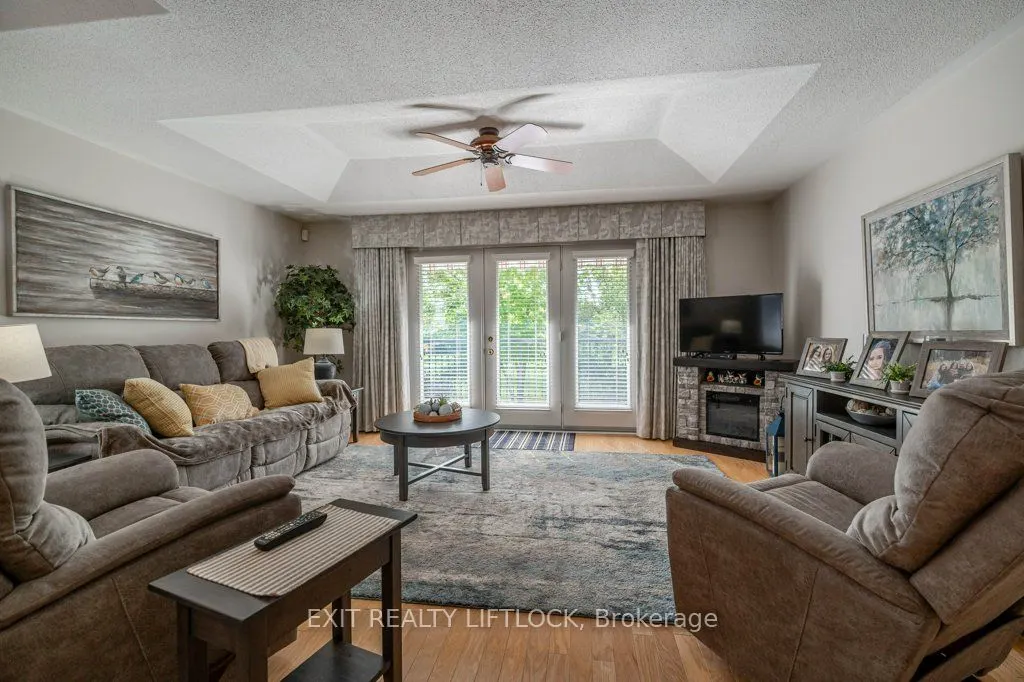 861 Wentworth Street, #4