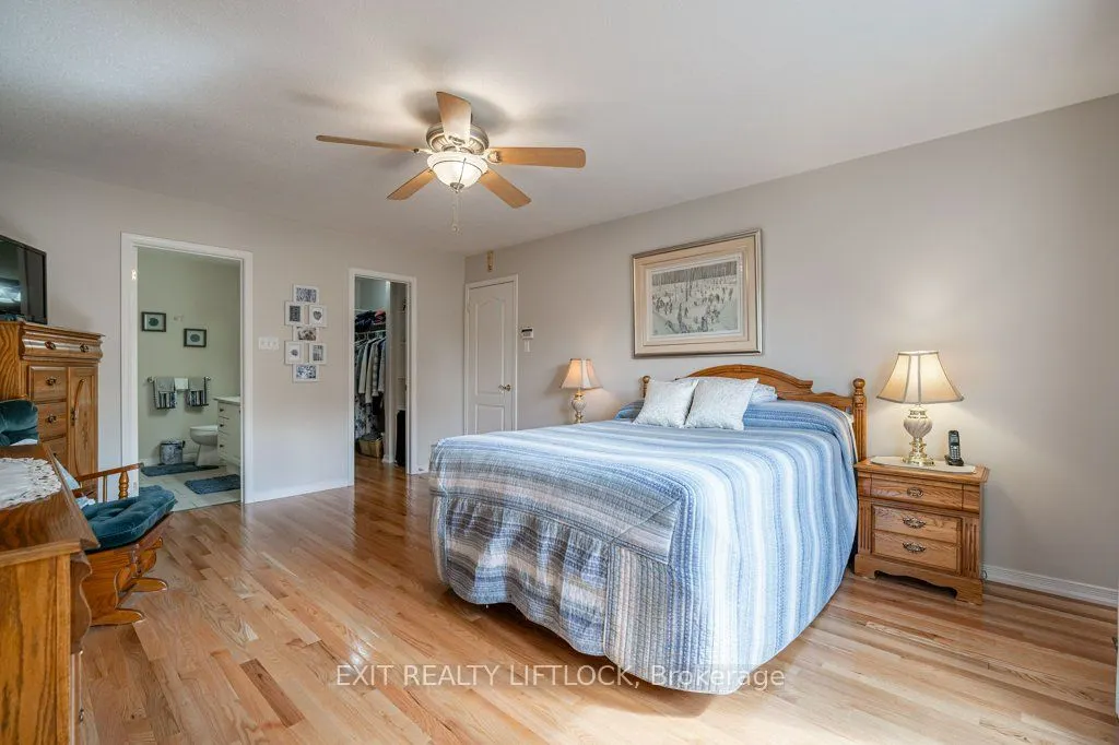 861 Wentworth Street, #4