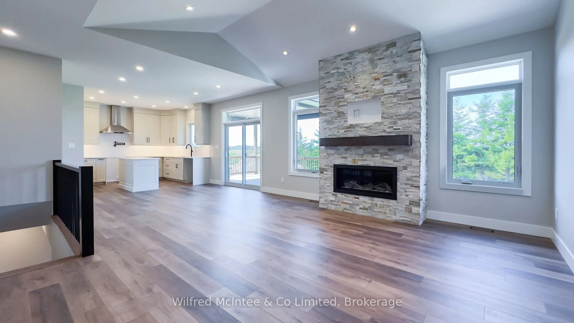 105 Devinwood Avenue
