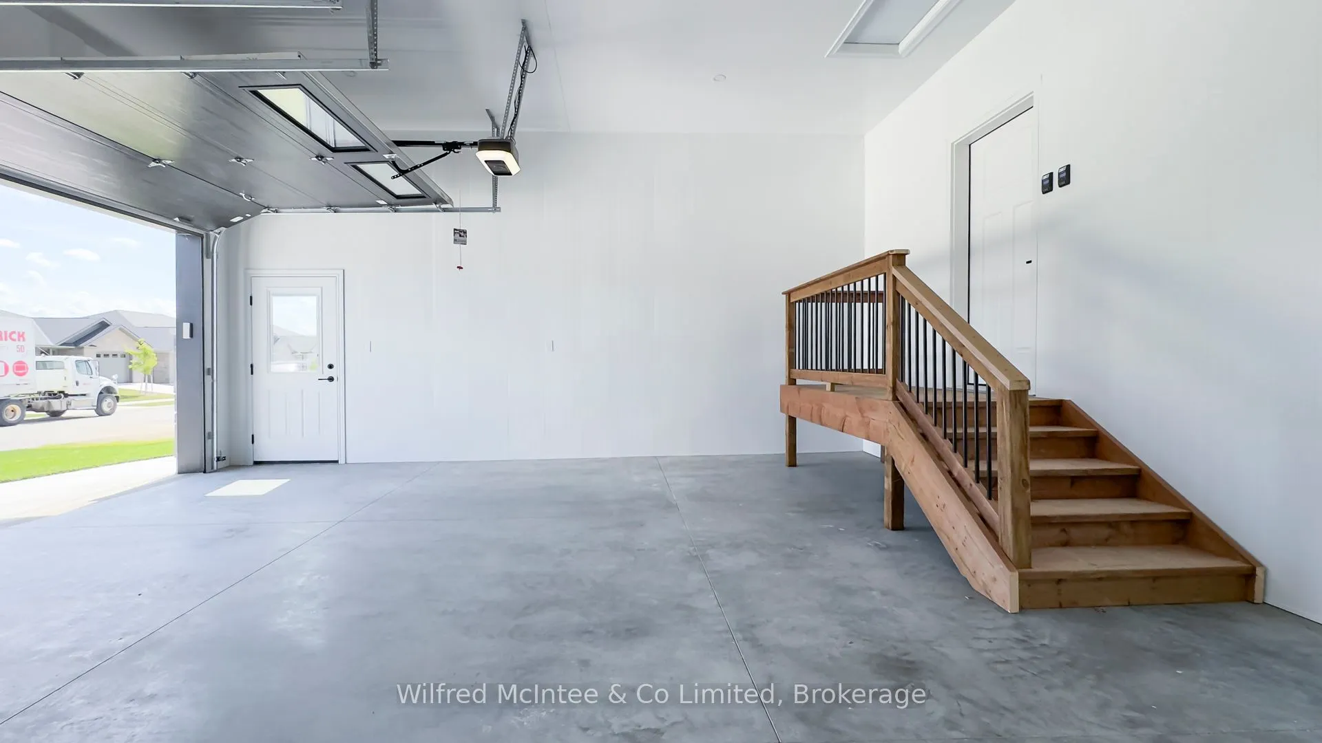 105 Devinwood Avenue