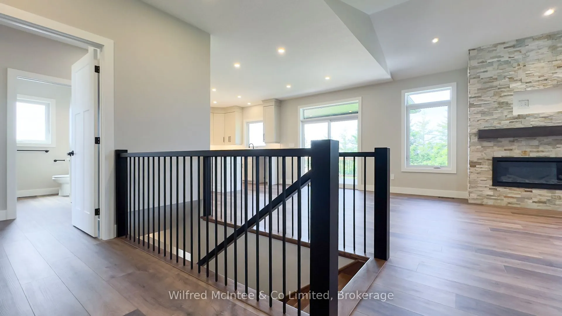 105 Devinwood Avenue