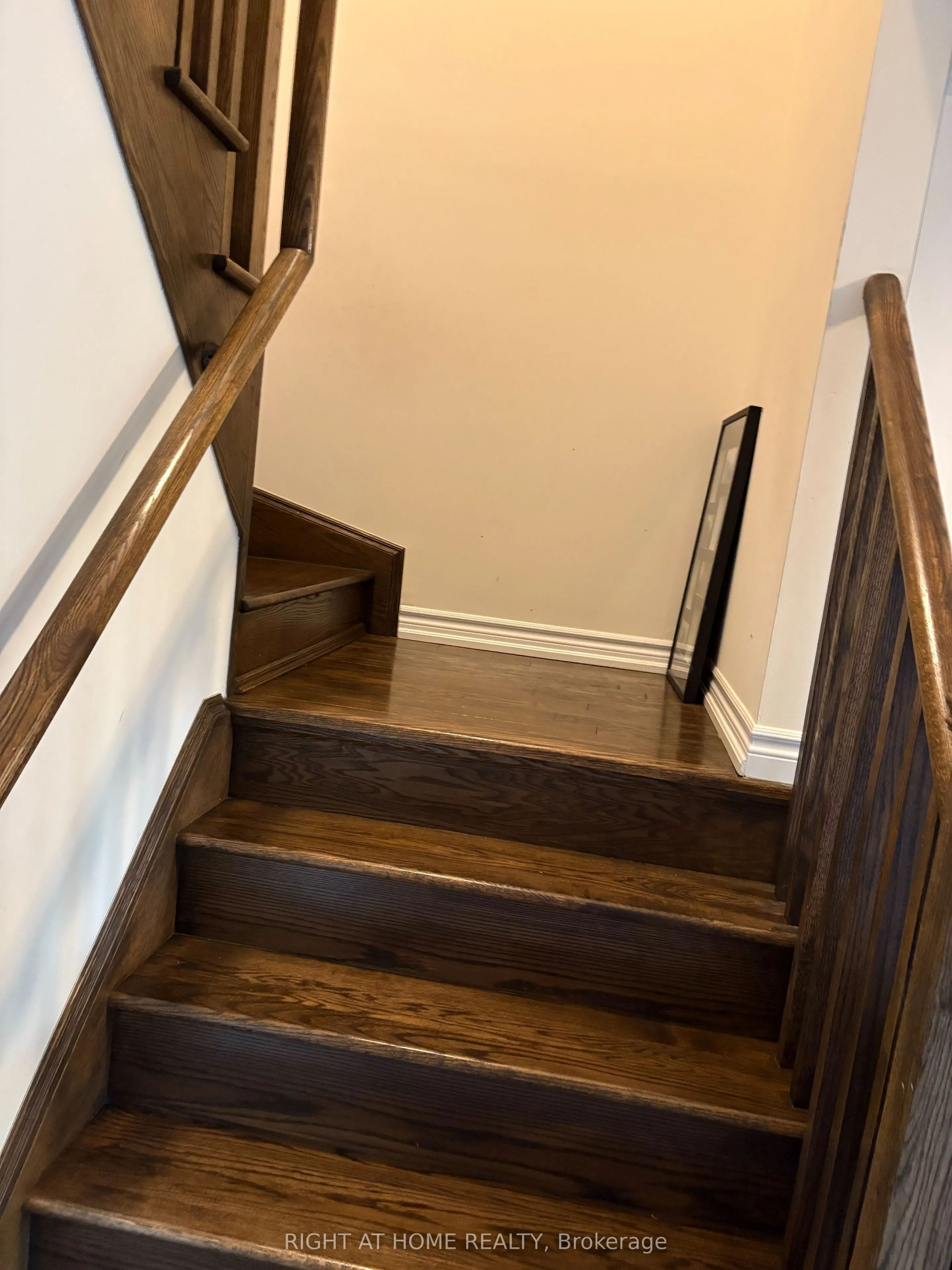 121 Scarletwood Street