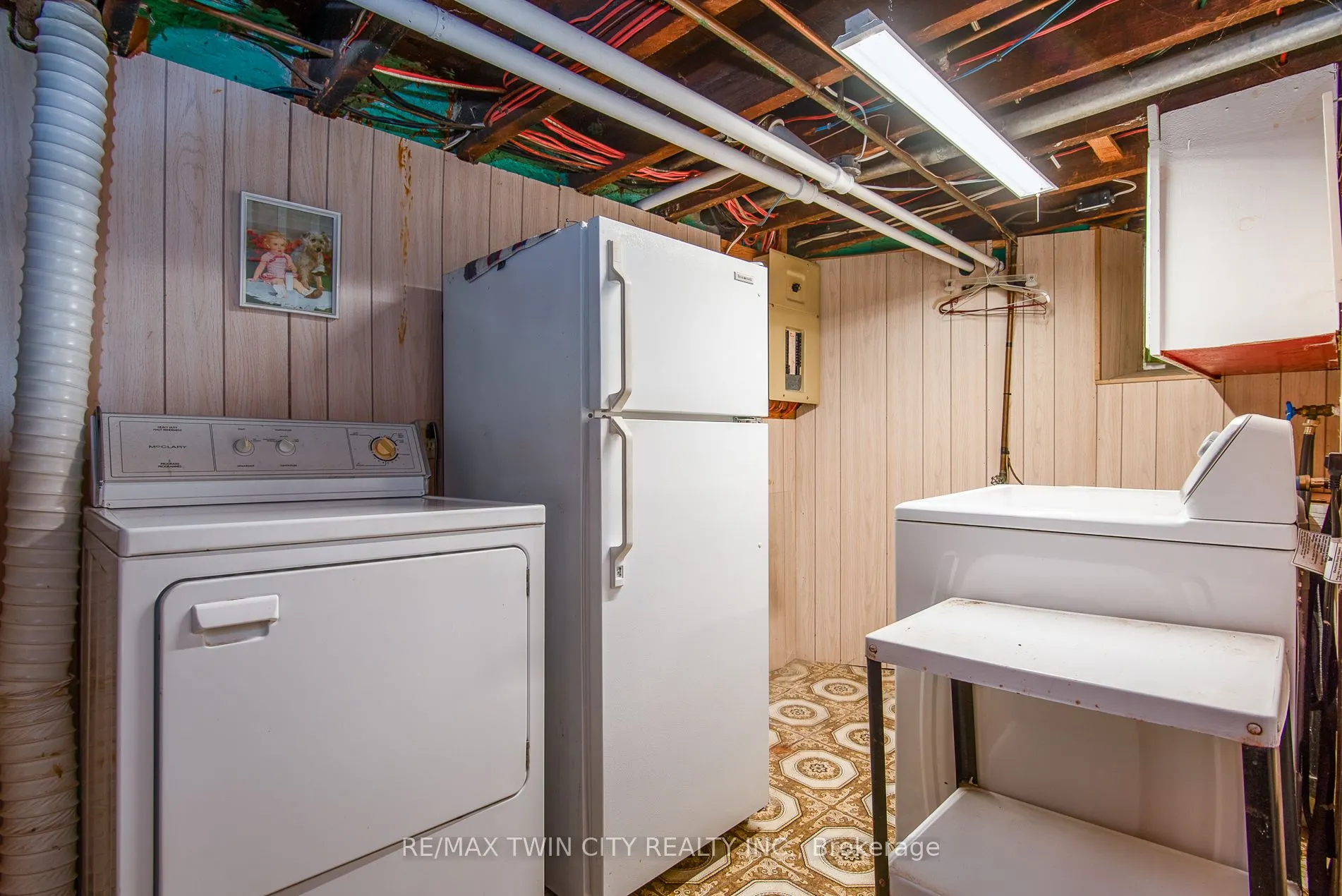 27 Noecker Street