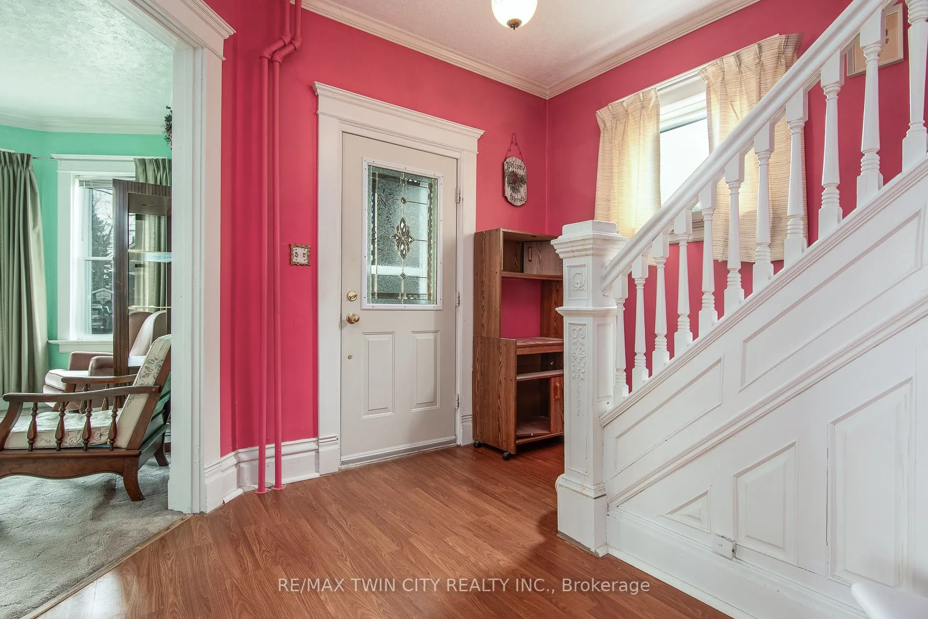 27 Noecker Street