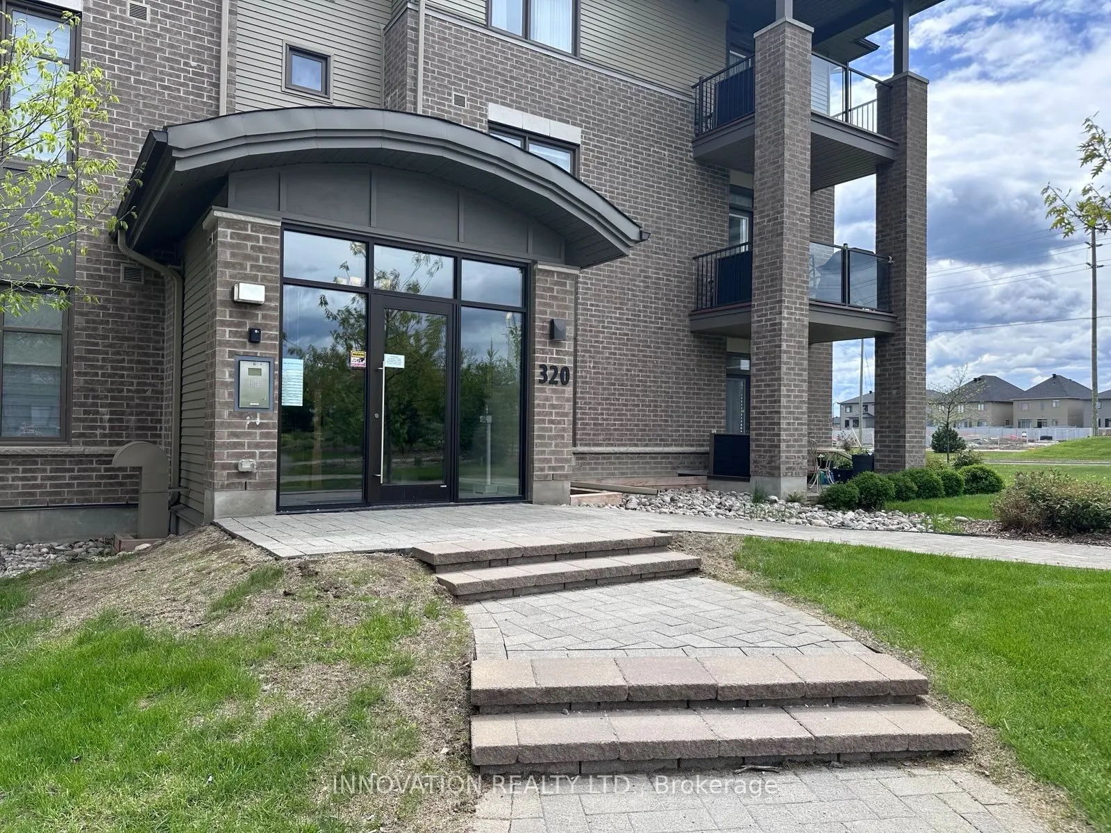 320 Jatoba, #103