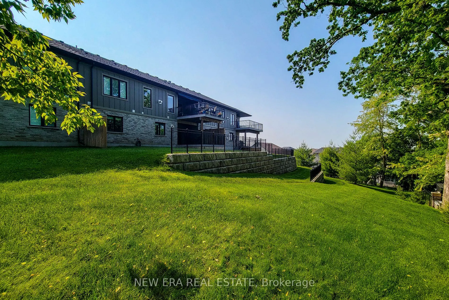 32 Ridgeview Crescent, #14