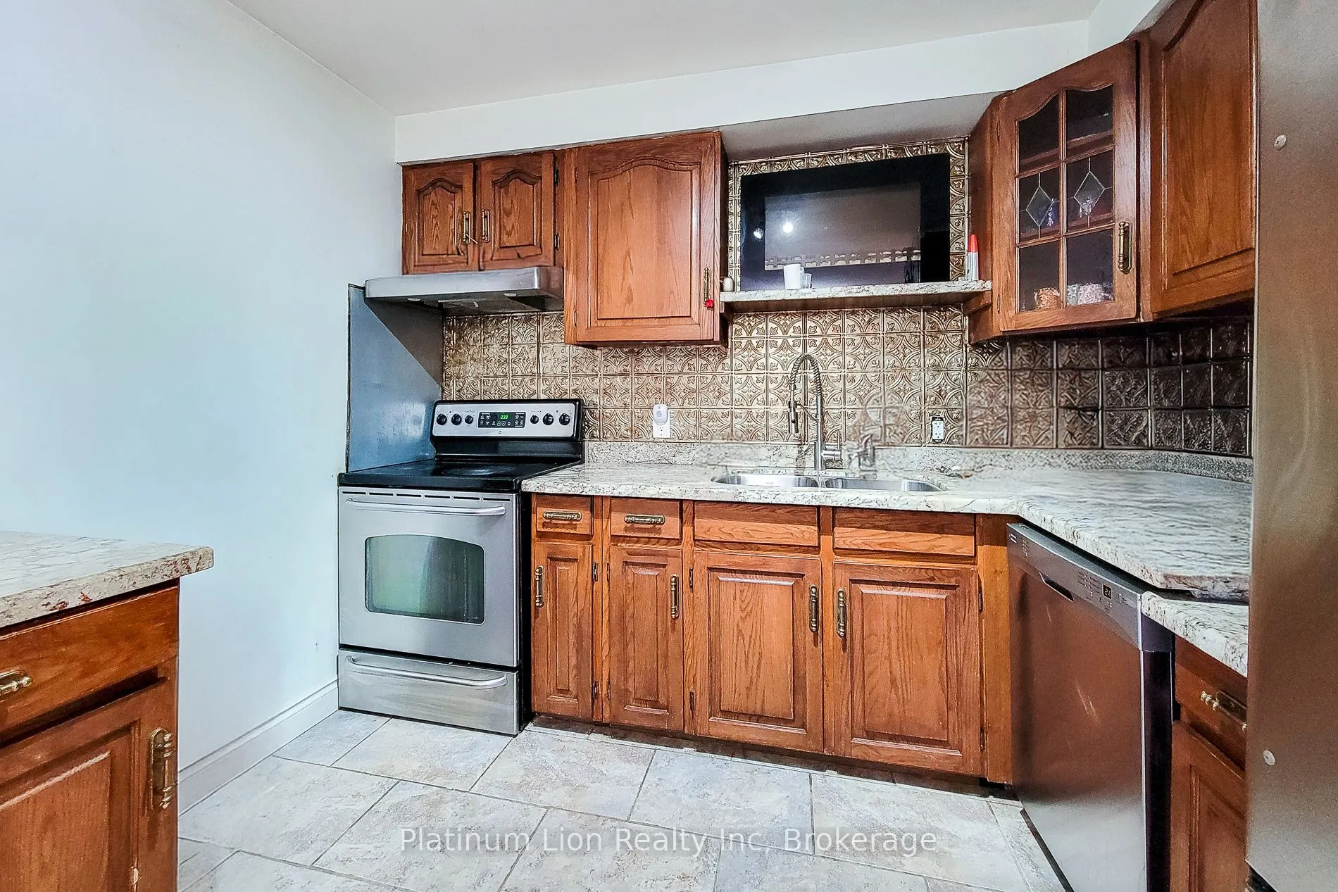 1255 Upper Gage Avenue, #6