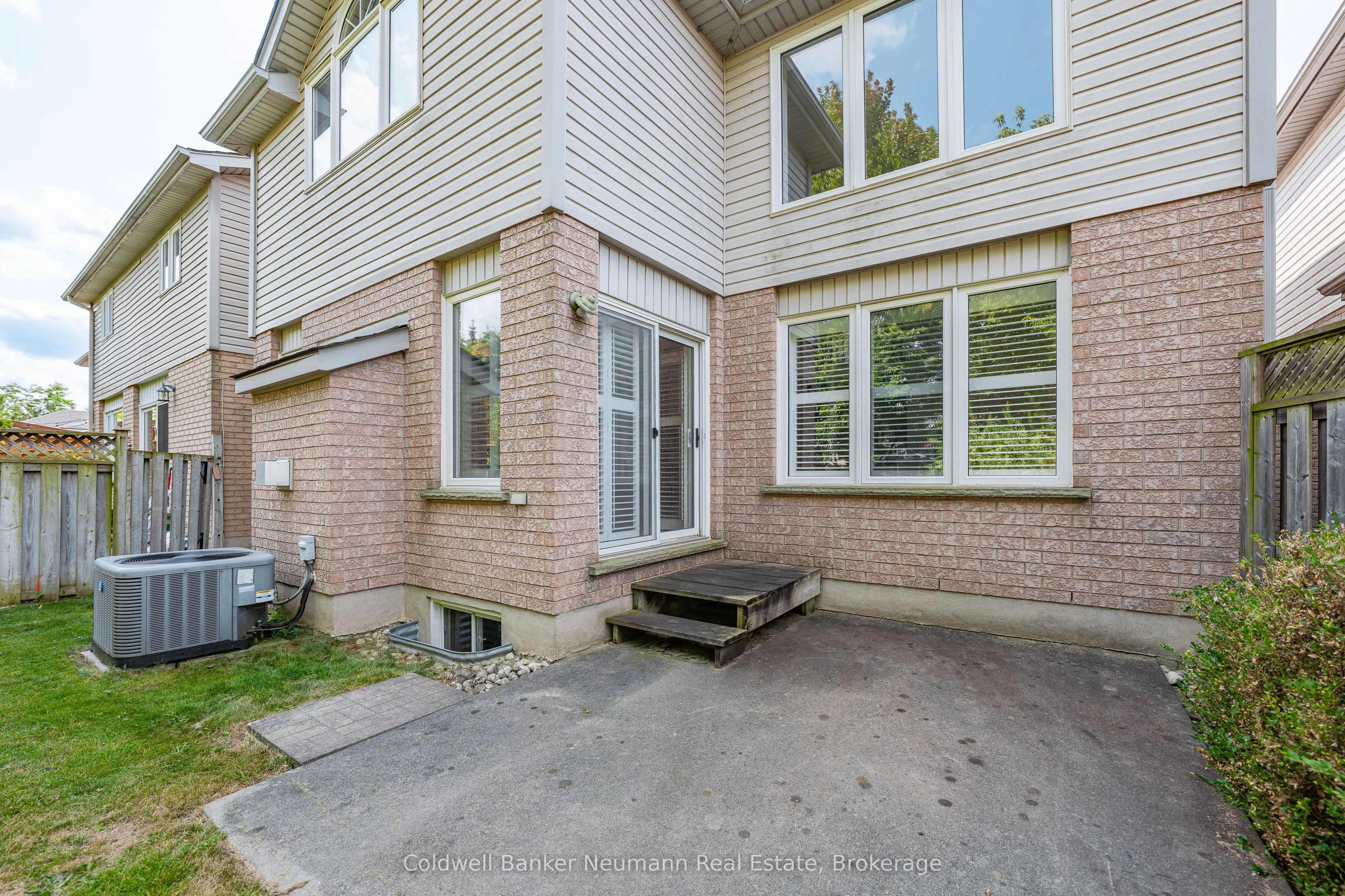 7 Camm Crescent