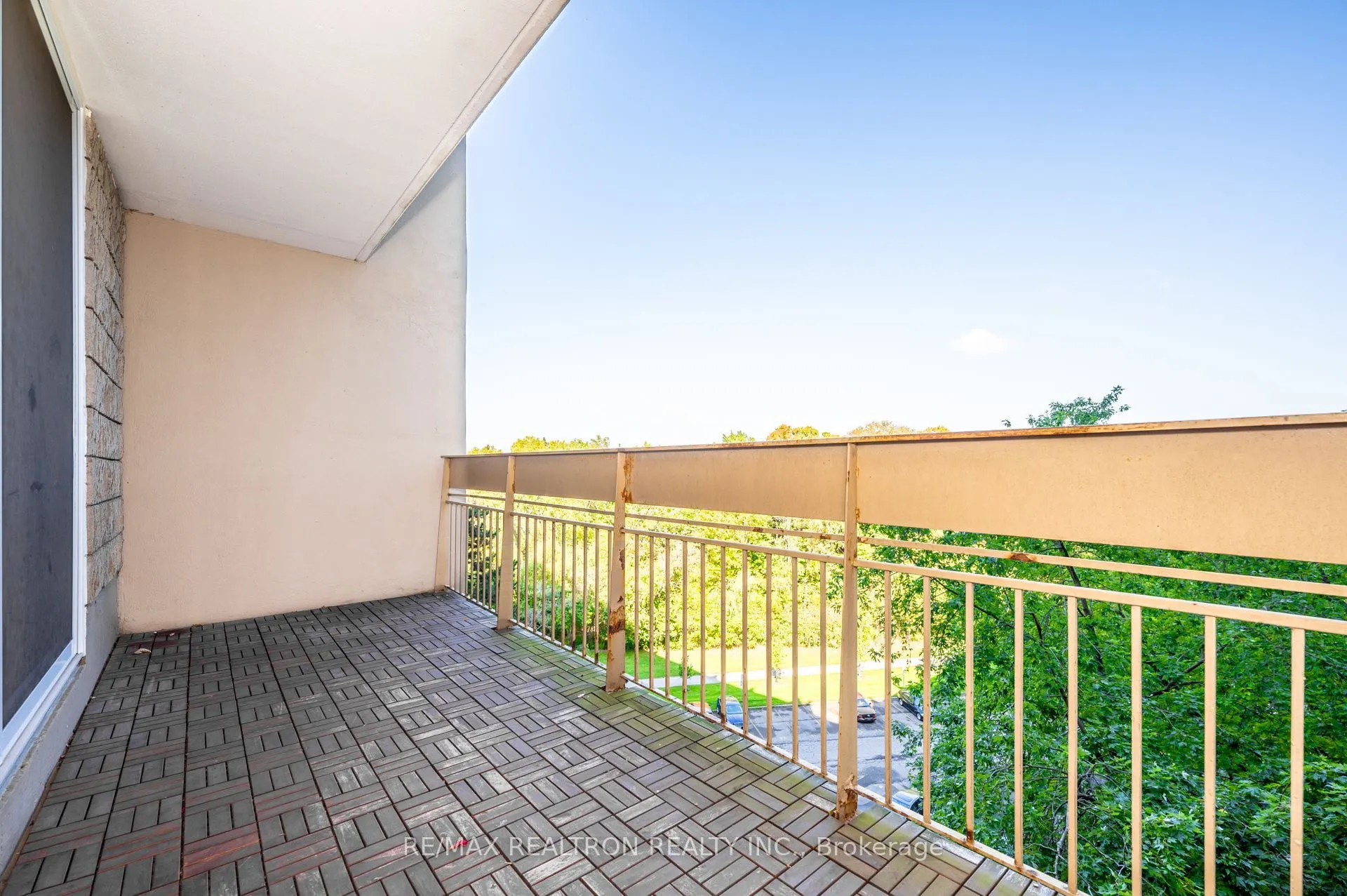 350 Quigley Road, #421