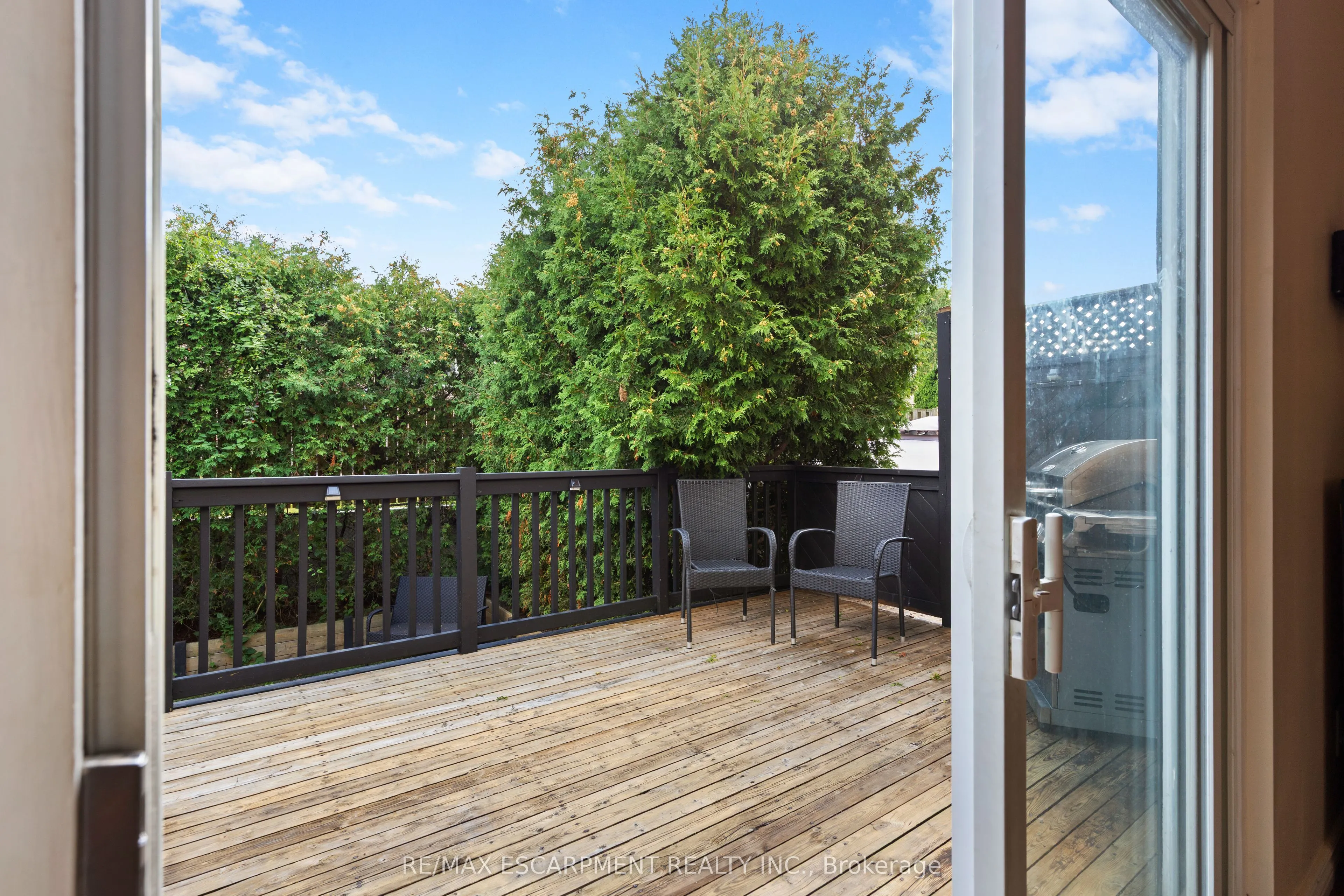 79 Adis Avenue