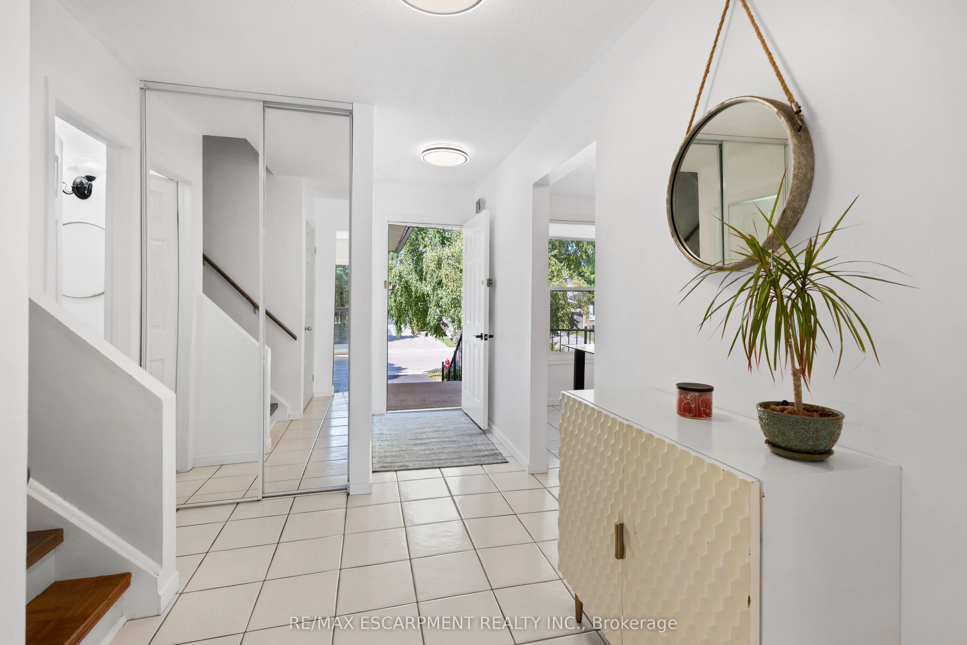 79 Adis Avenue