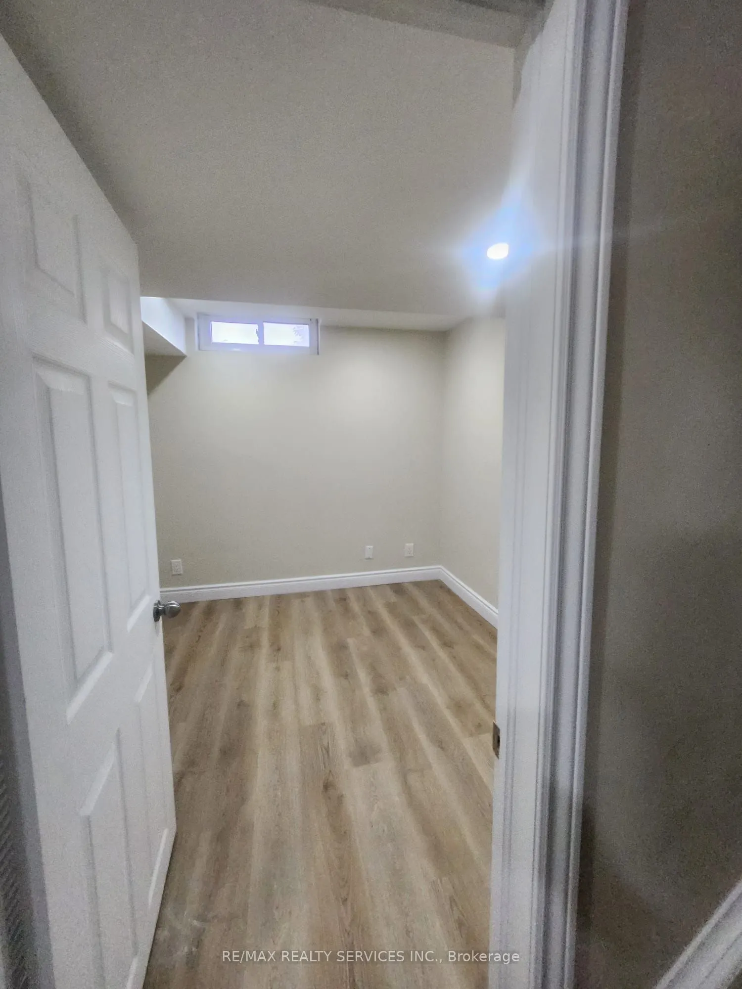 464 Thorndale Drive, #BASEMENT