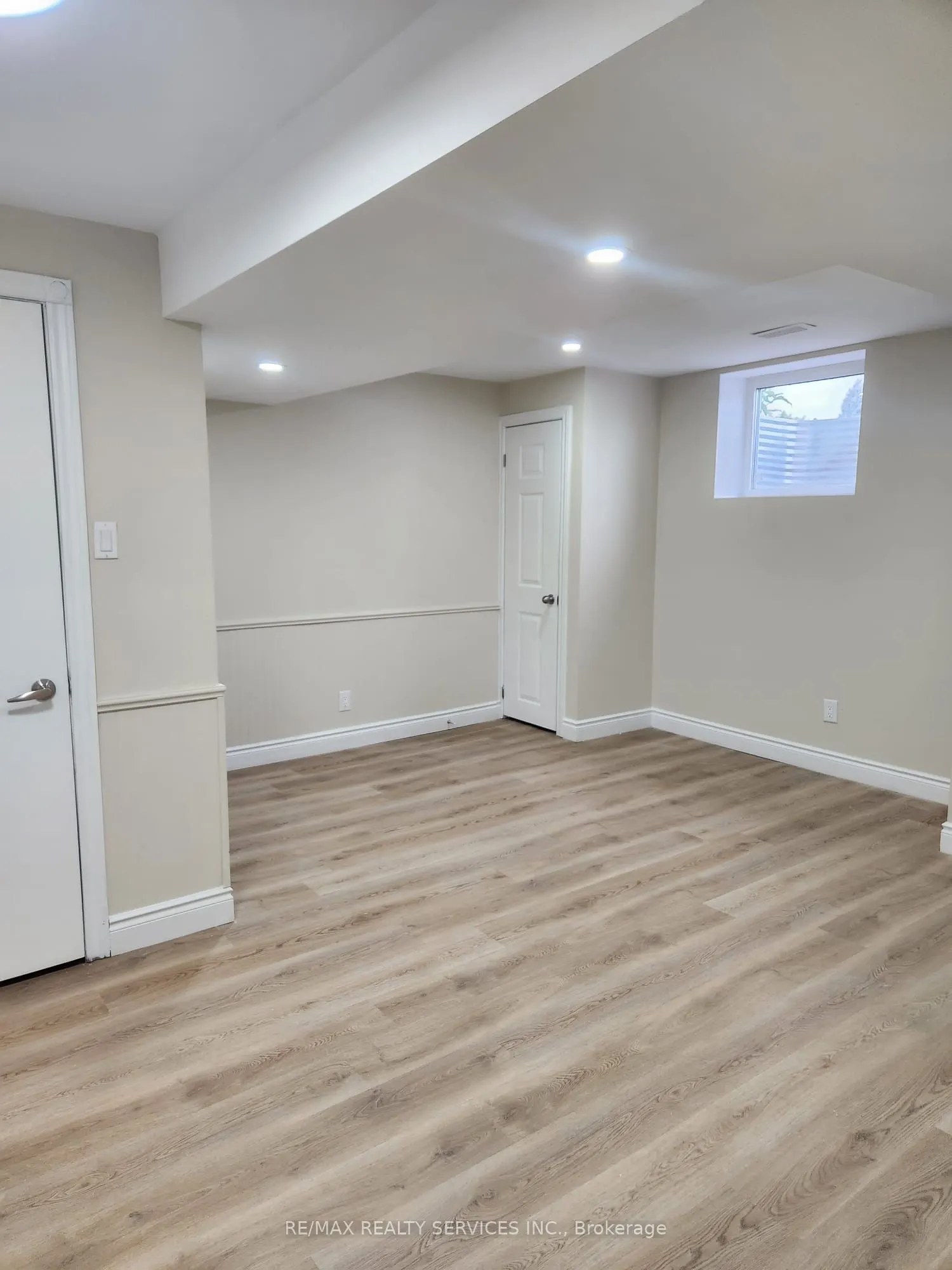 464 Thorndale Drive, #BASEMENT