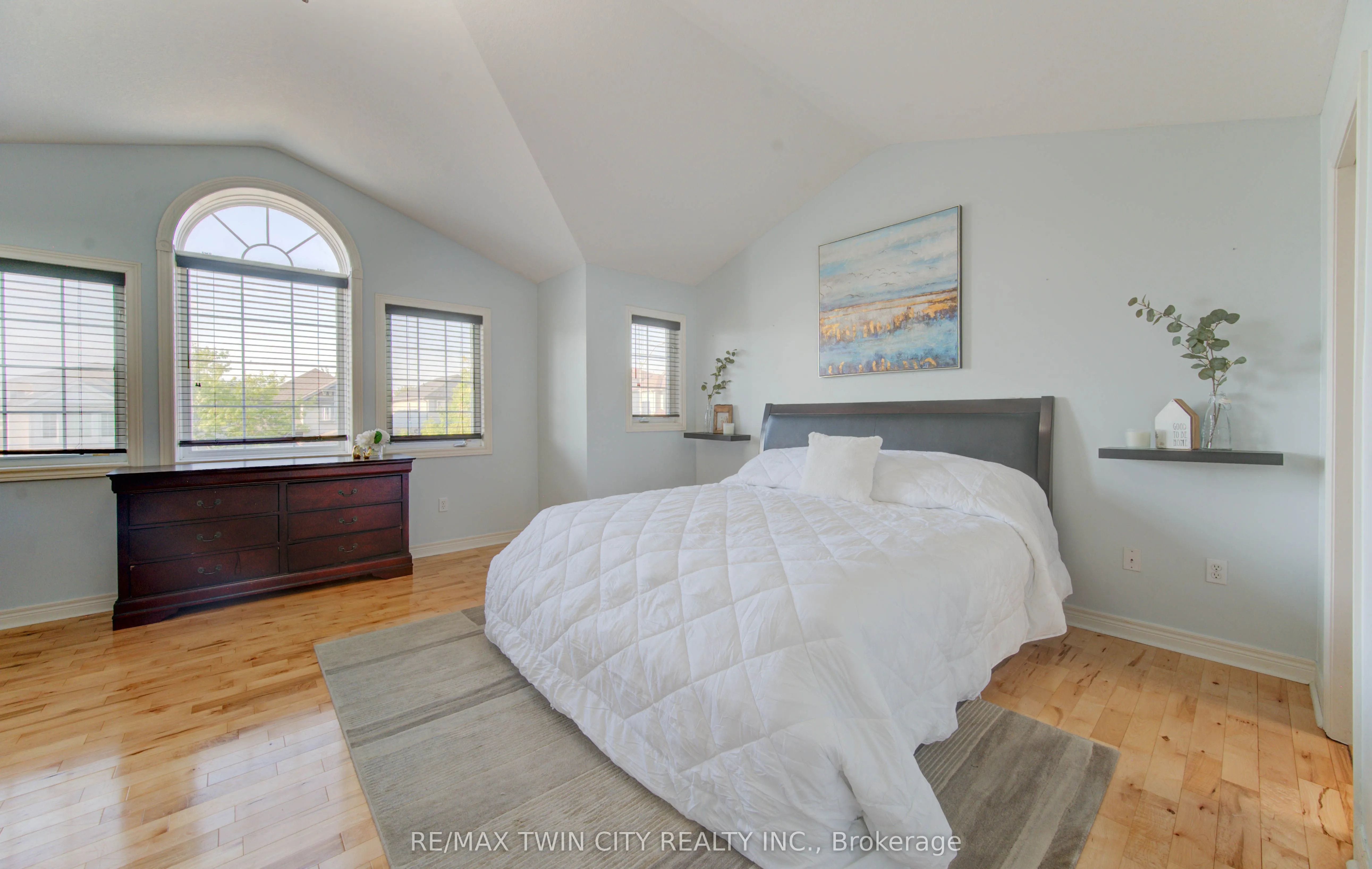 27 Olivewood Way