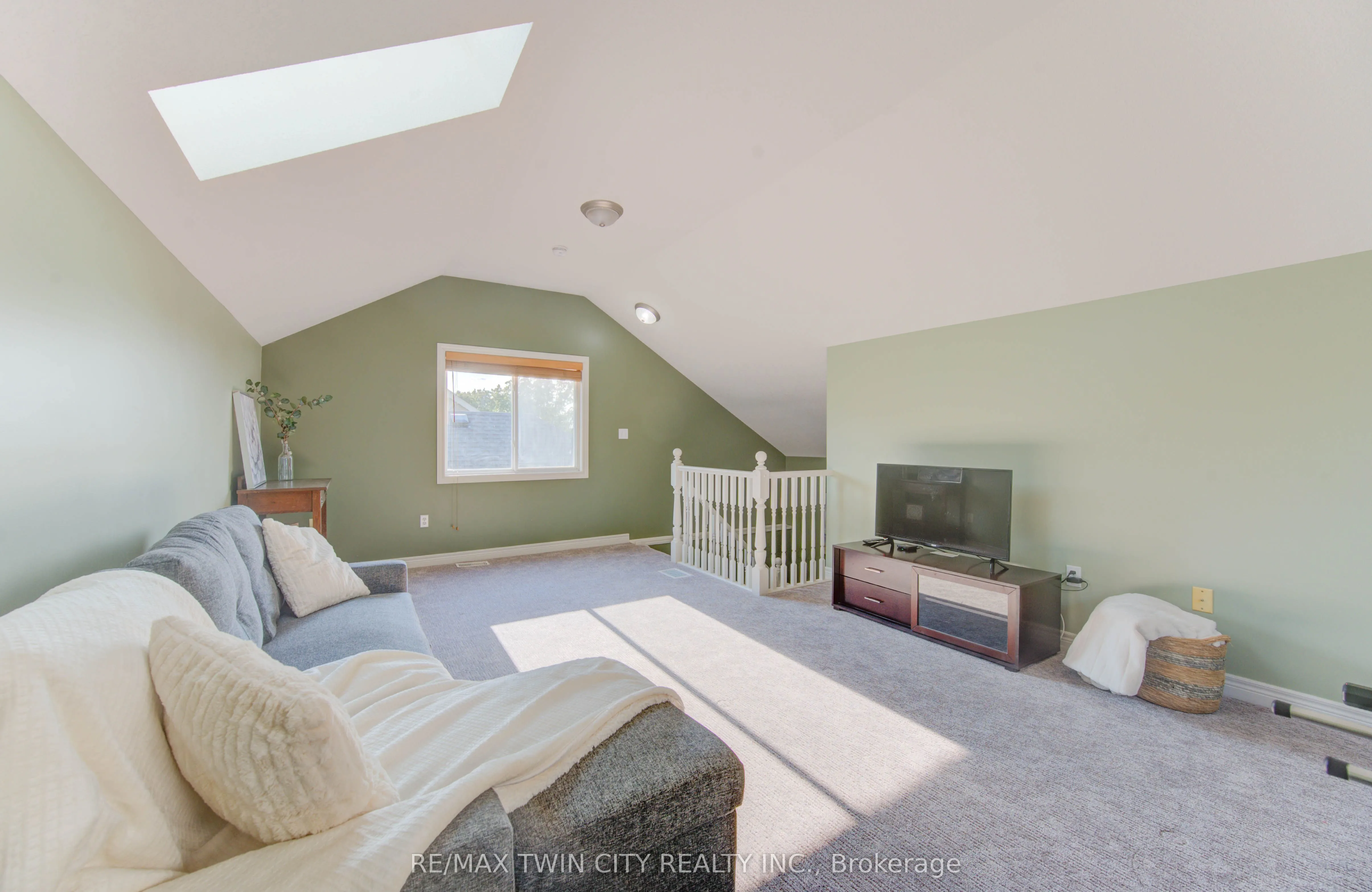 27 Olivewood Way