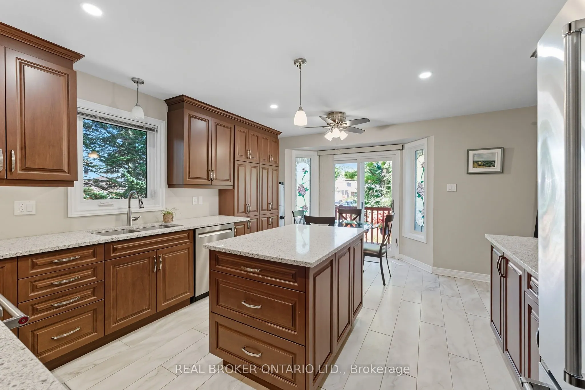 6 Candow Crescent