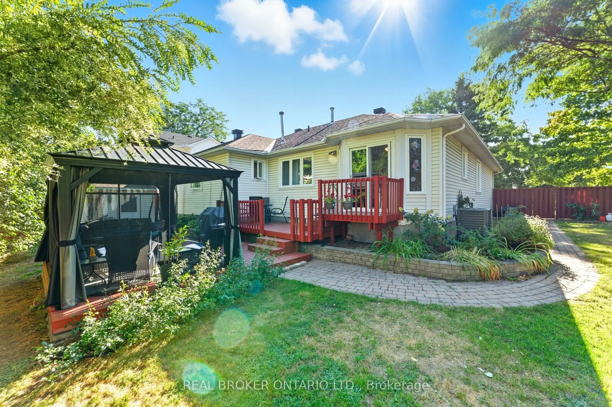 6 Candow Crescent