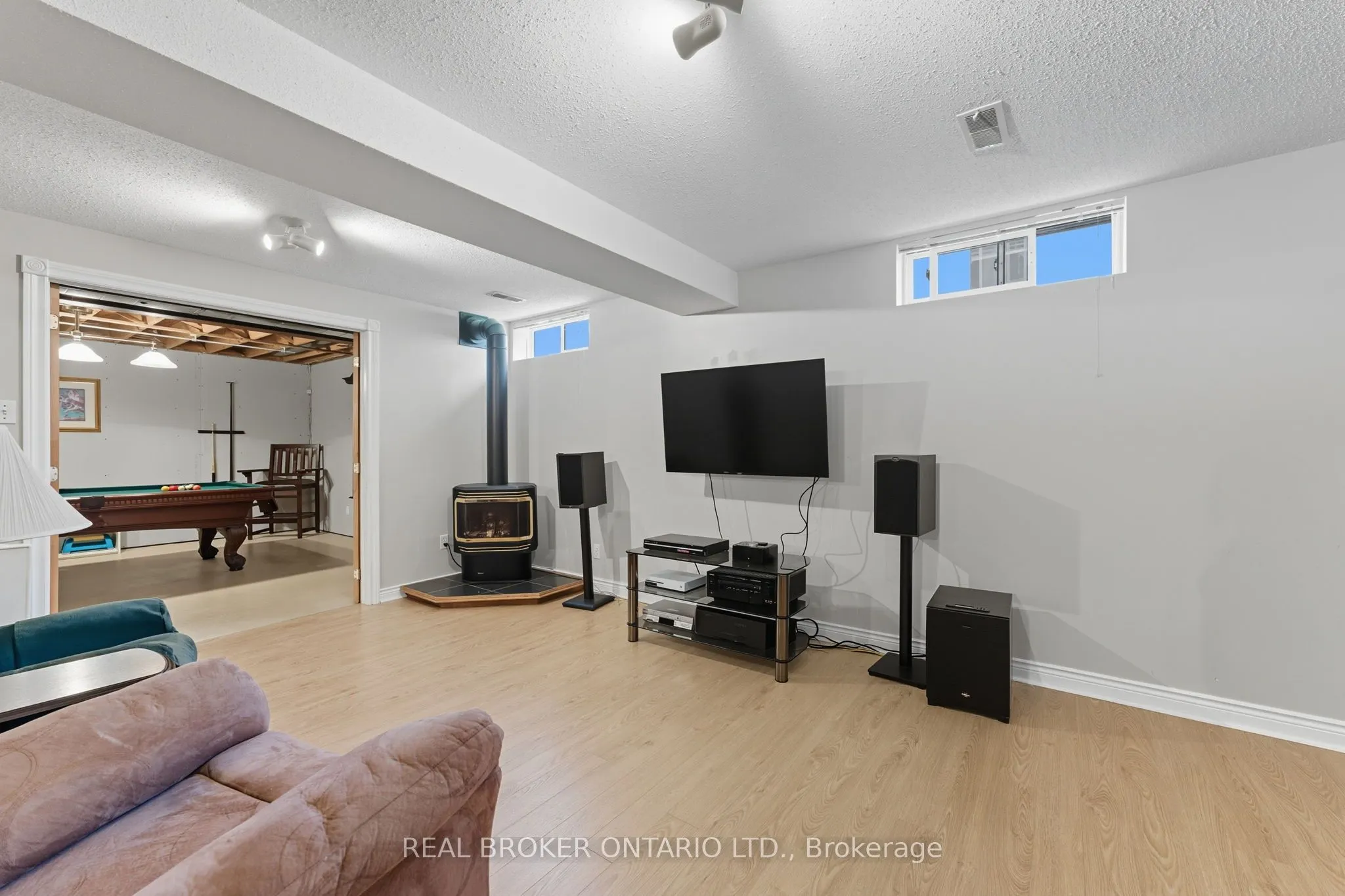 6 Candow Crescent