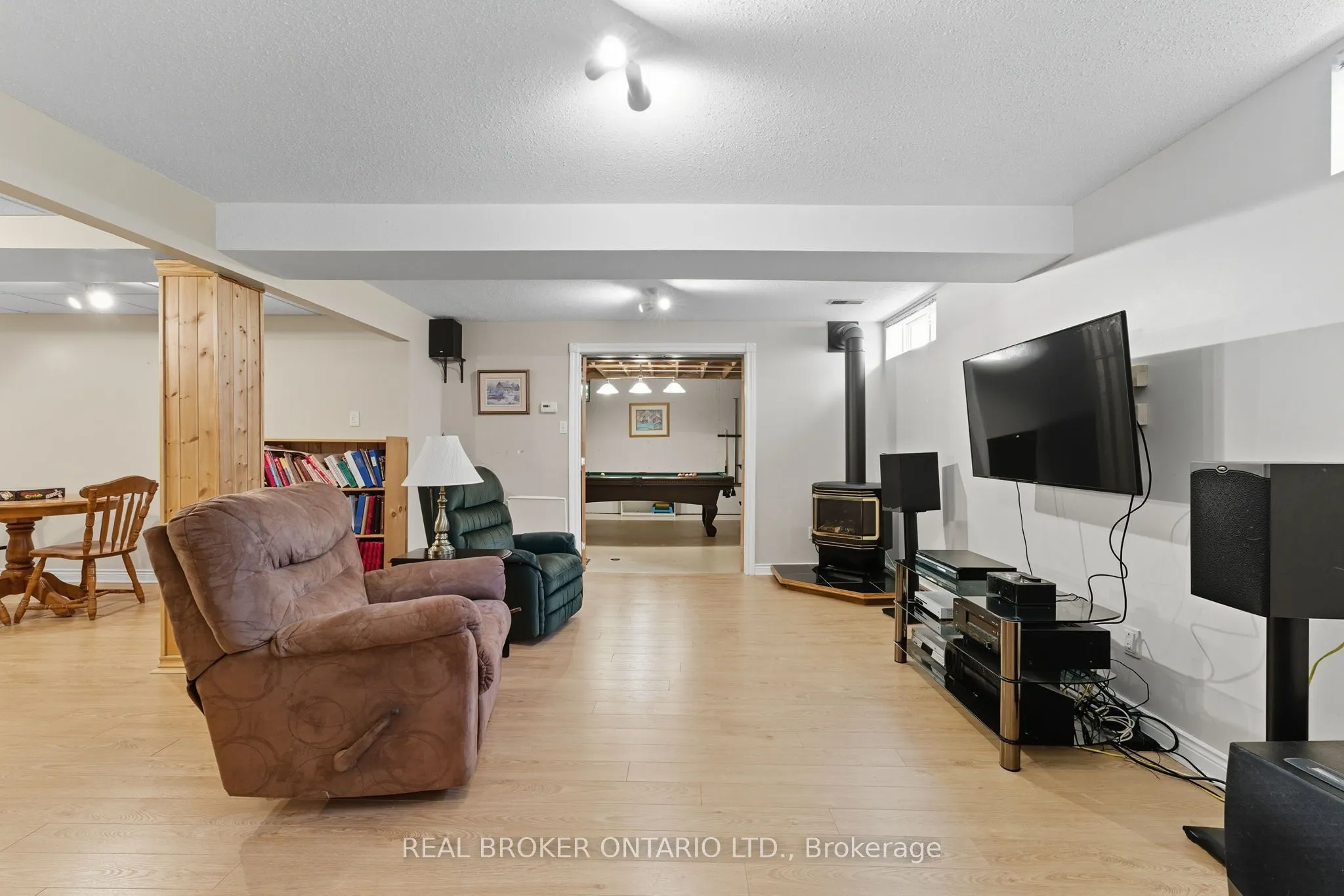 6 Candow Crescent