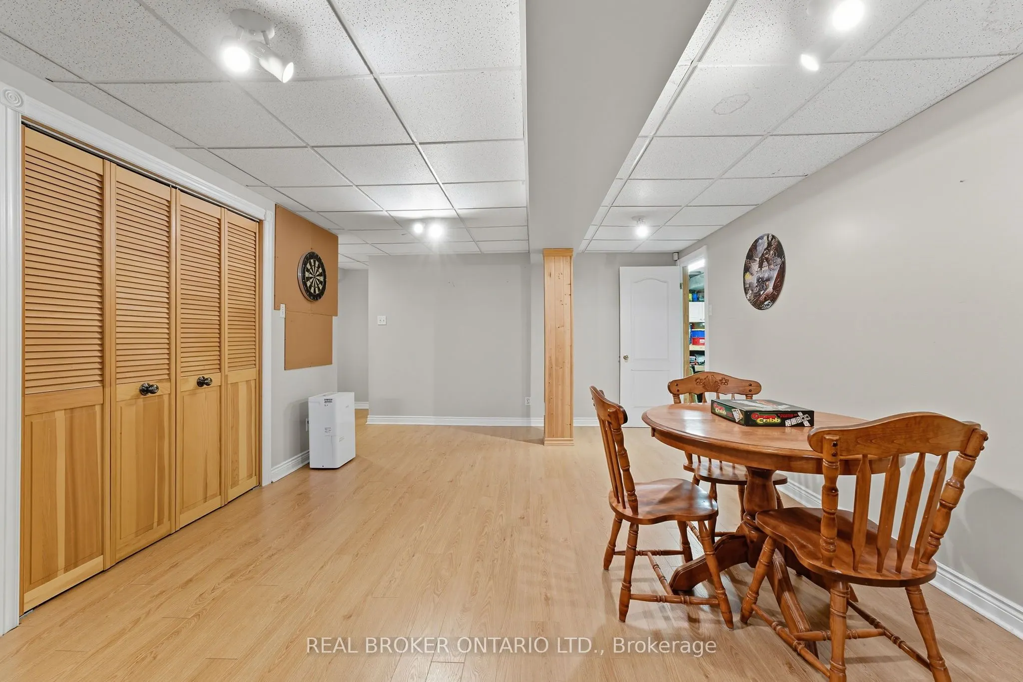 6 Candow Crescent