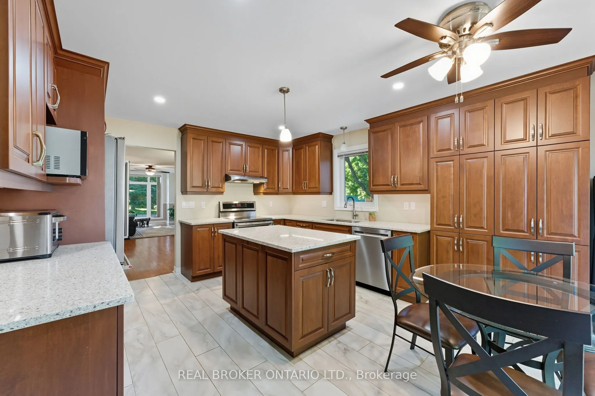 6 Candow Crescent