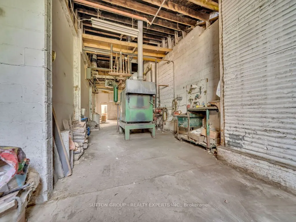 283 Main St Street