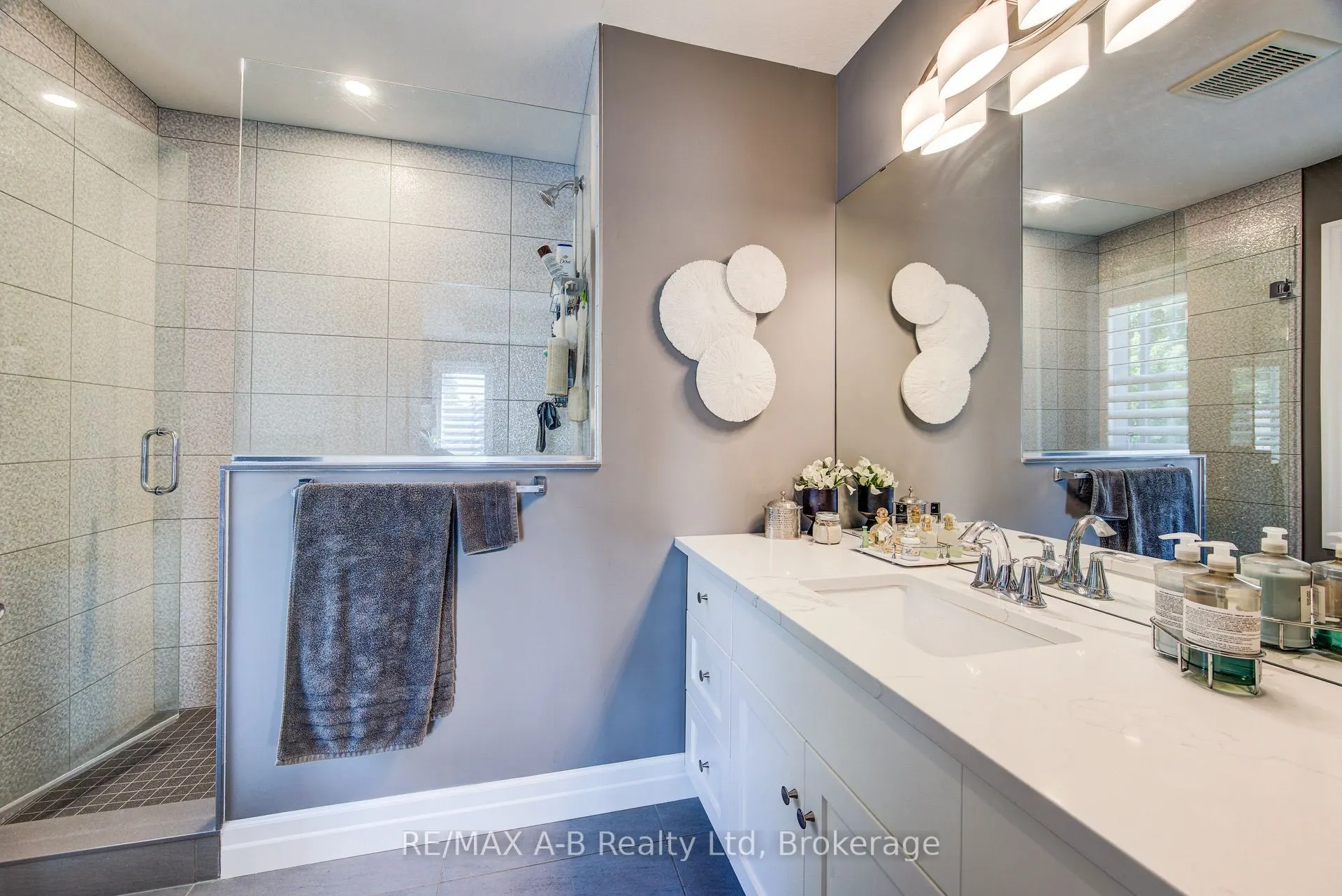 53 Roth Street, #22