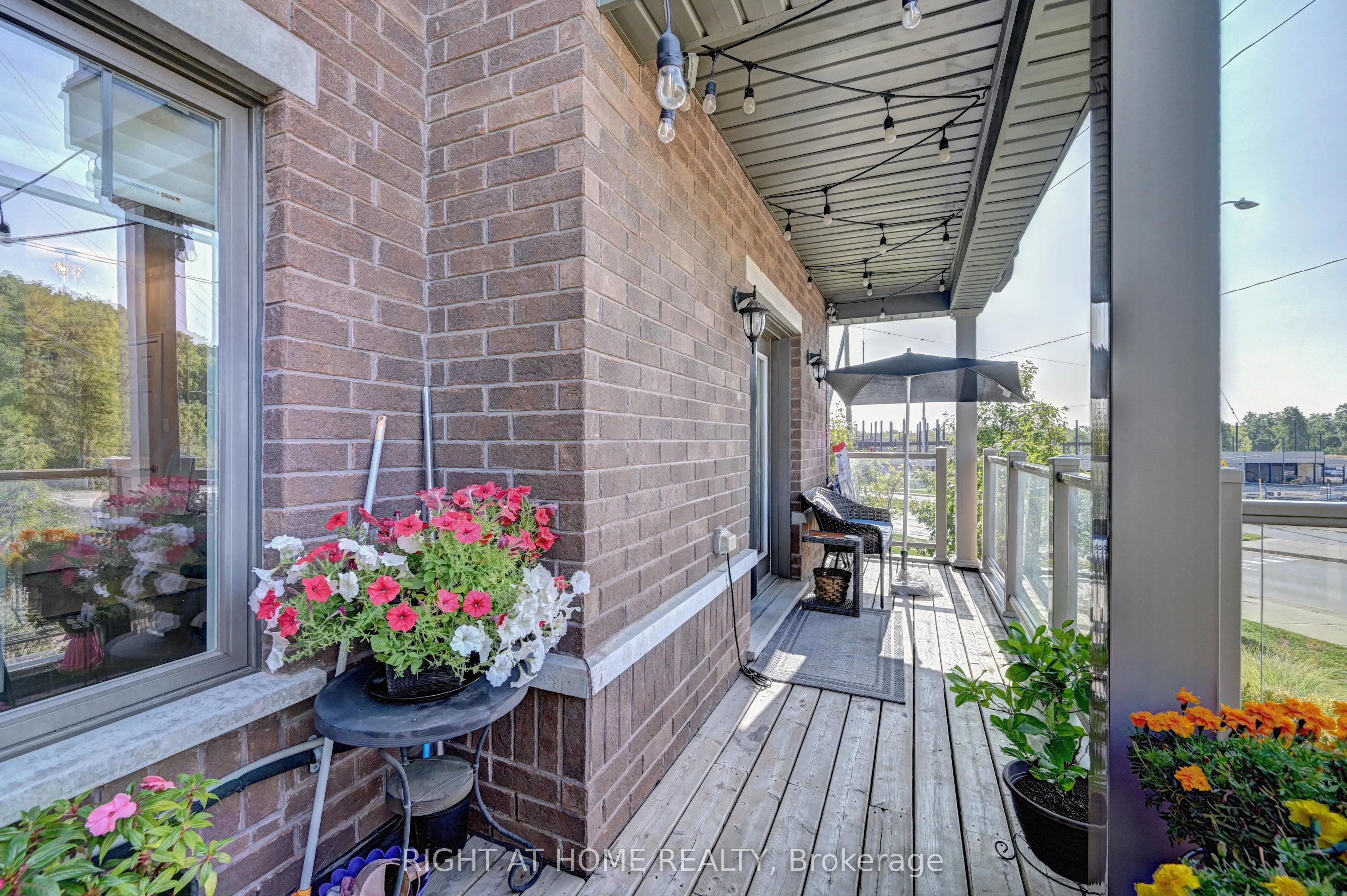 1102 Fairway Road N