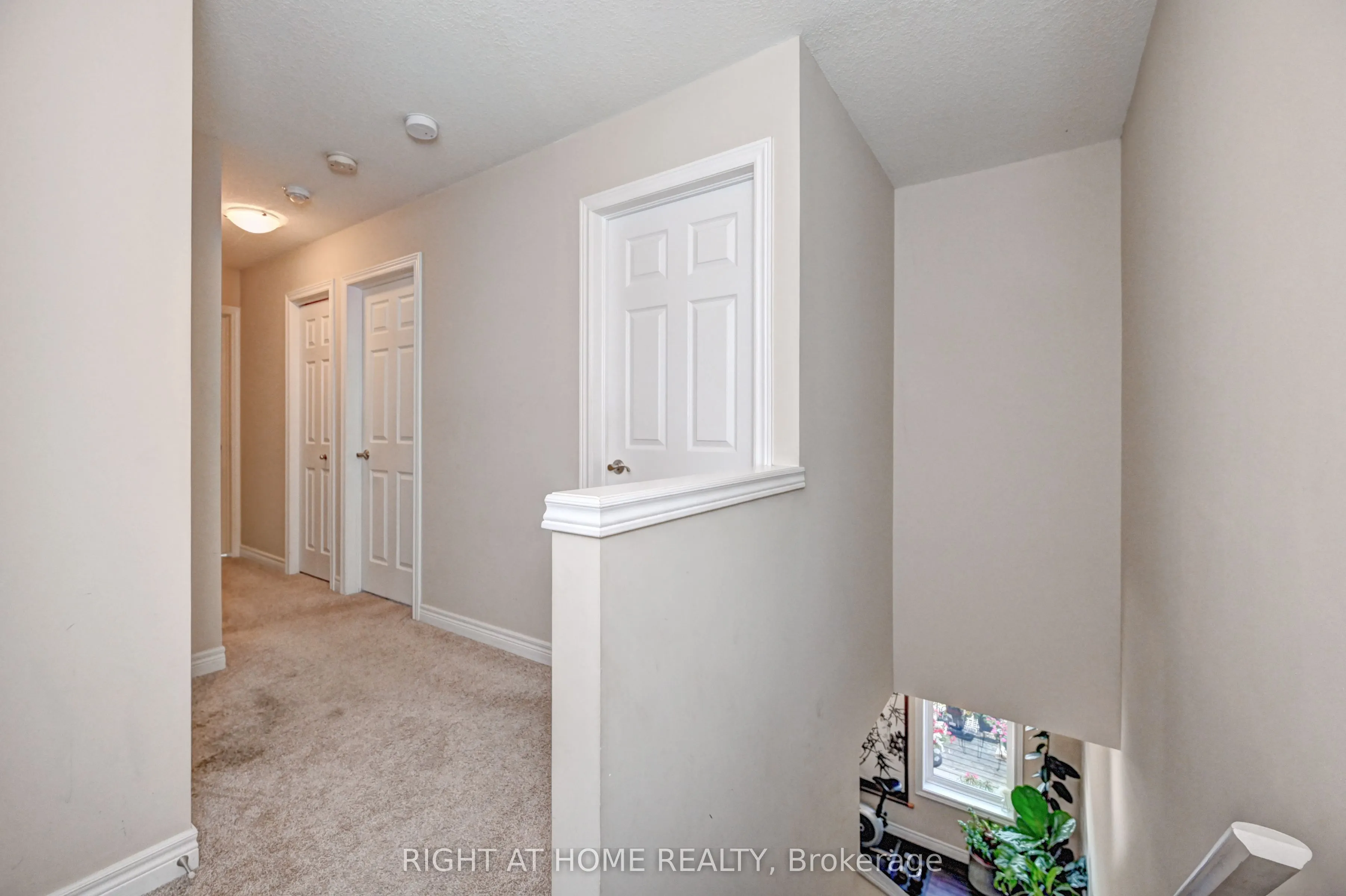 1102 Fairway Road N