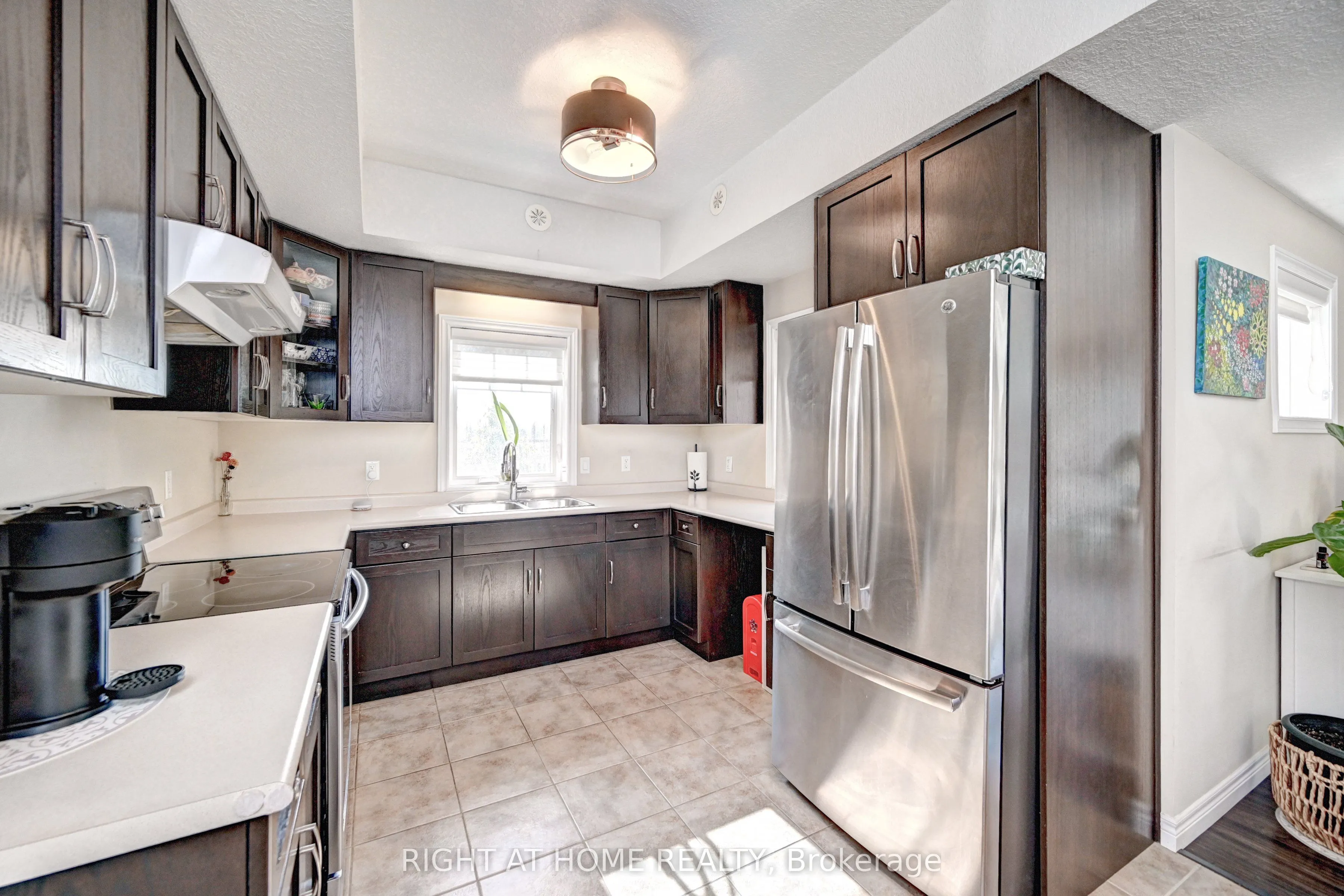 1102 Fairway Road N
