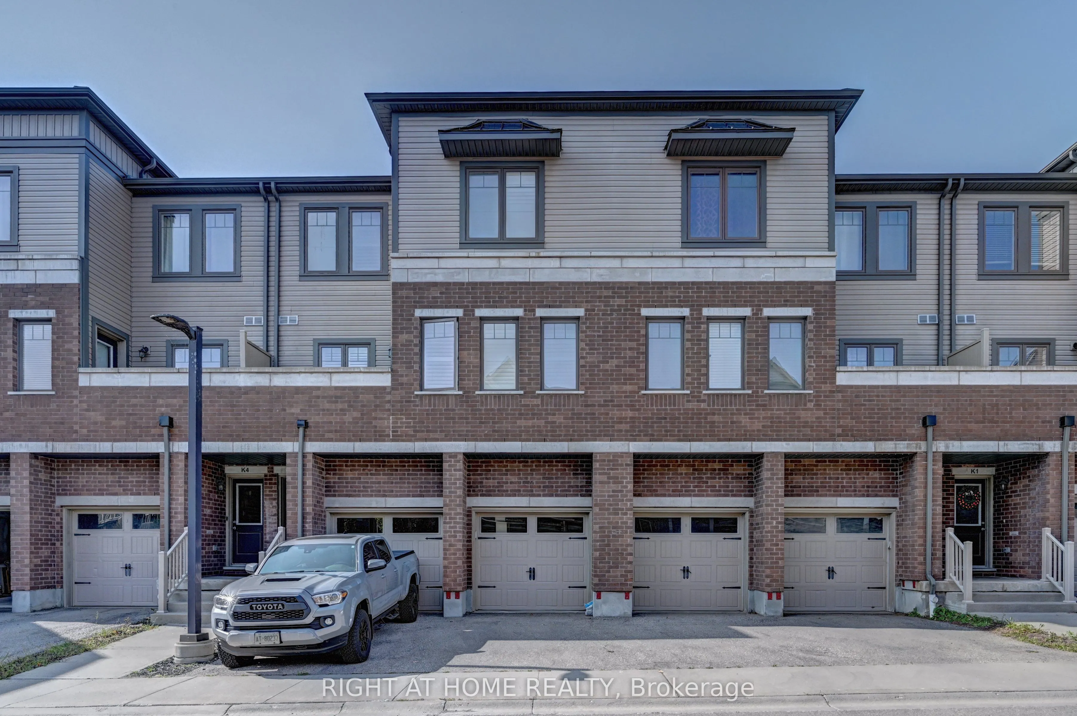 1102 Fairway Road N