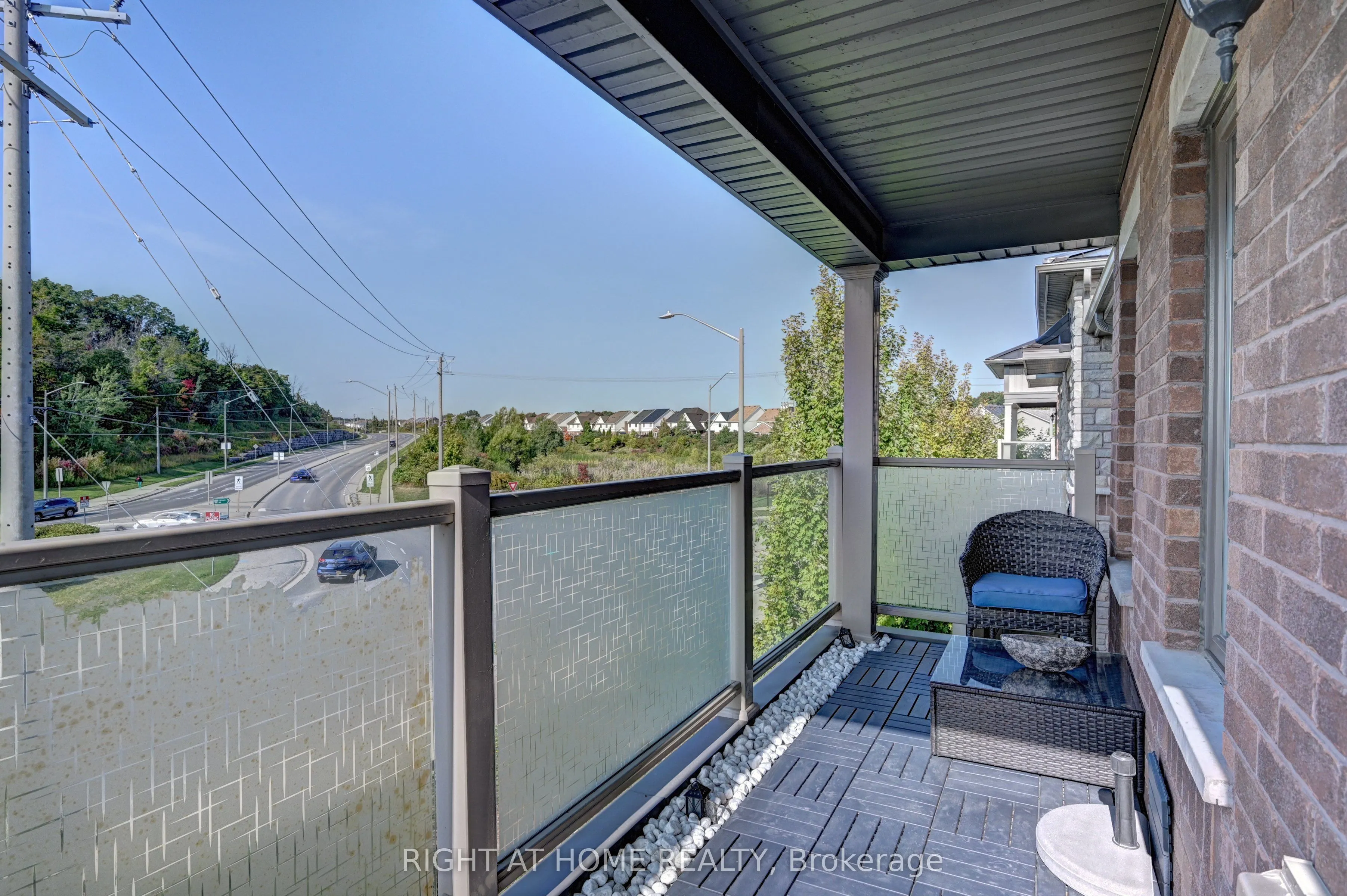 1102 Fairway Road N